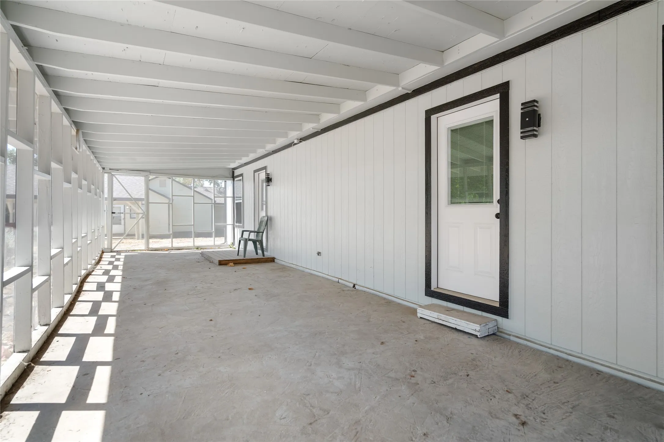 Single Family Residence For Sale in Collin County , 315 S Business Highway 78, Blue Ridge, Texas 75424, 3 Bedroom, 3 Bathroom, 2 Garage spaces, 1,680 Sqft, built in 1959, mls#21376358, Real Estate Agent in Blue Ridge, Homes For Sale in Collin county, Homes For Sale in Blue Ridge, Realtor in Blue Ridge Texas, Real Estate Brokerage Independent Realty Texas, Luminita Cordes Realtor