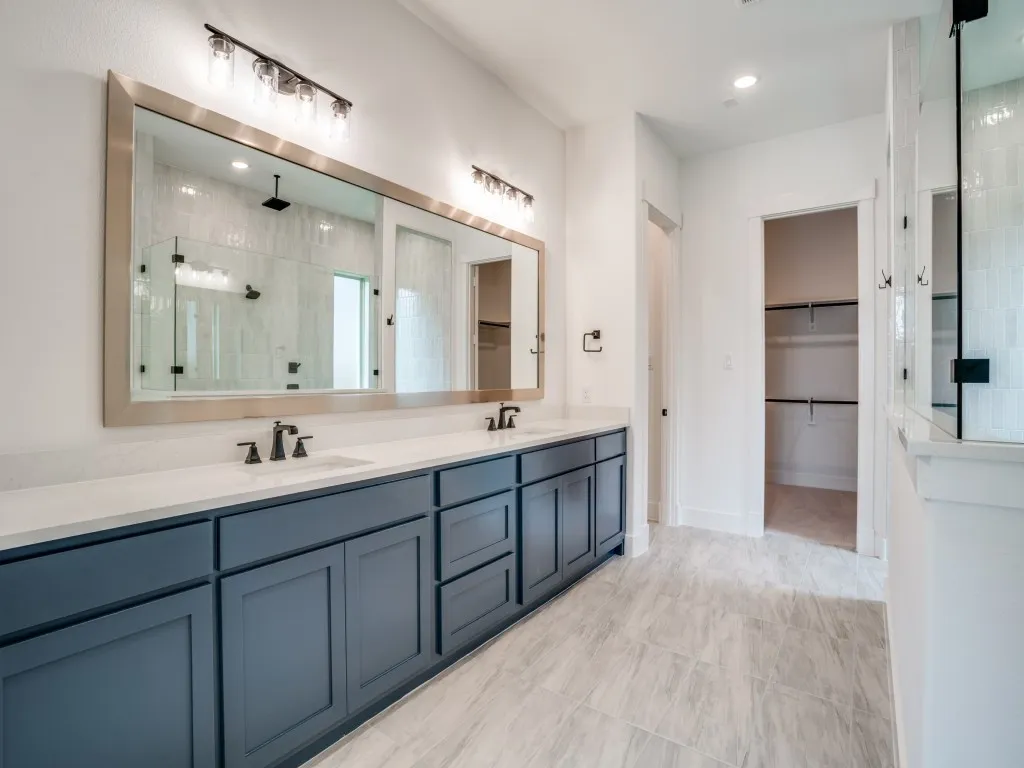 You'll find plenty of space for two in this dream owner's bath!