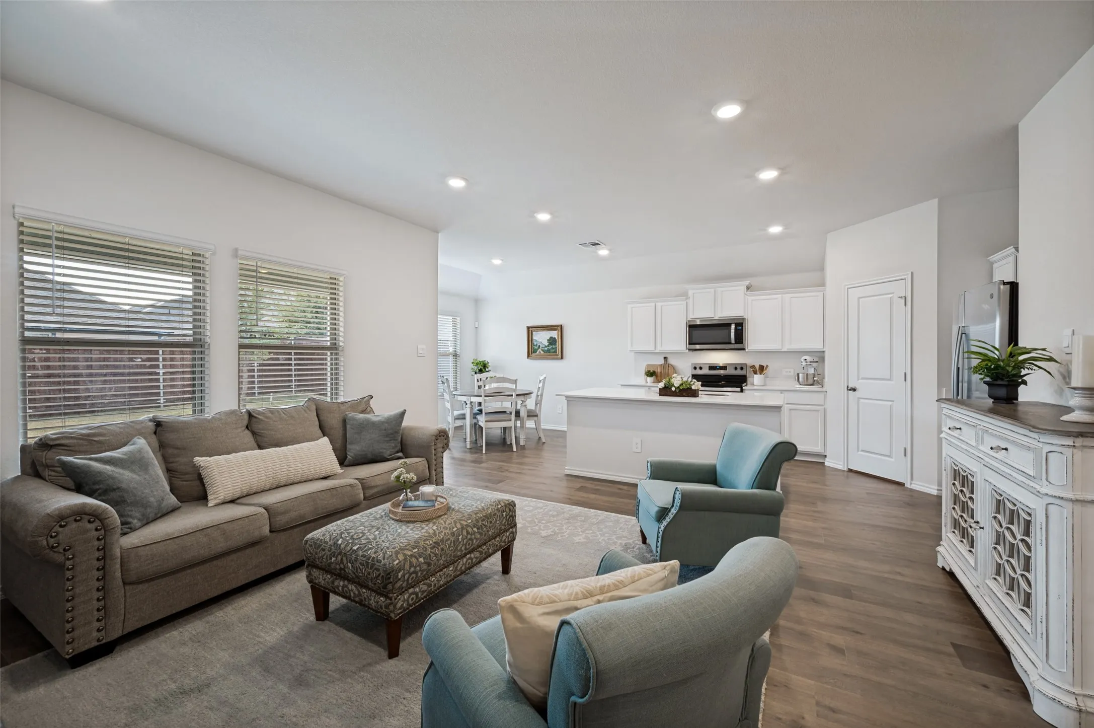 Single Family Residence For Sale in Denton County , 13044 Dawson Drive, Providence Village, Texas 76227, 3 Bedroom, 2 Bathroom, 2 Garage spaces, 1,411 Sqft, built in 2024, mls#21376553, Real Estate Agent in Providence Village, Homes For Sale in Denton county, Homes For Sale in Providence Village, Realtor in Providence Village Texas, Real Estate Brokerage Independent Realty Texas, Luminita Cordes Realtor