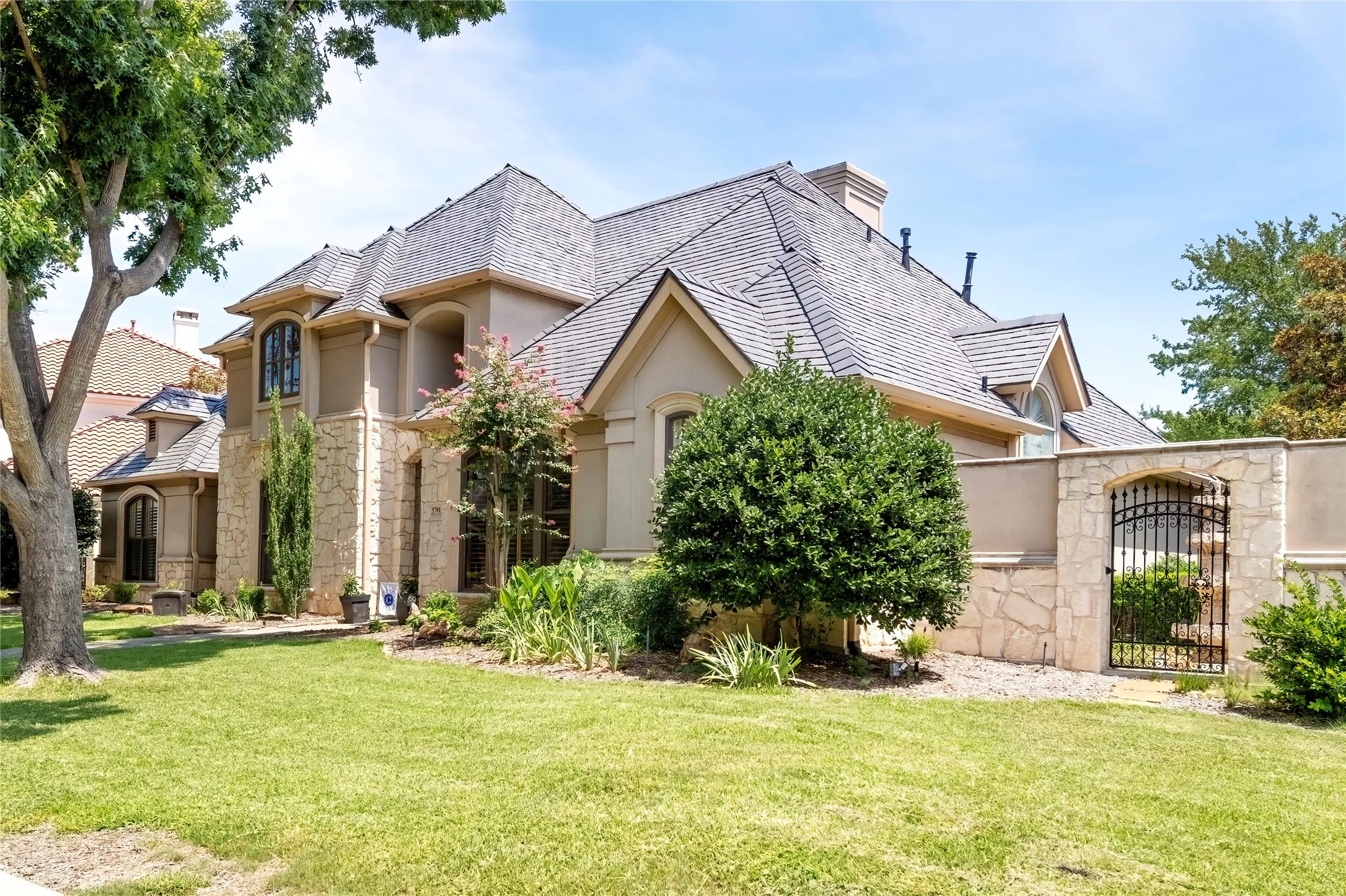 Single Family Residence For Rent in Collin County , 5701 Templin Way, Plano, Texas 75093, 5 Bedroom, 6 Bathroom, 3 Garage spaces, 5,035 Sqft, built in 1995, mls#21376472, Real Estate Agent in Plano, Homes For Rent in Collin county, Homes For Rent in Plano, Realtor in Plano Texas, Real Estate Brokerage Independent Realty Texas, Luminita Cordes Realtor
