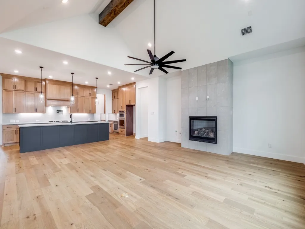 Our Henry plan offers an open and flowing floor plan that is an entertainer's dream!