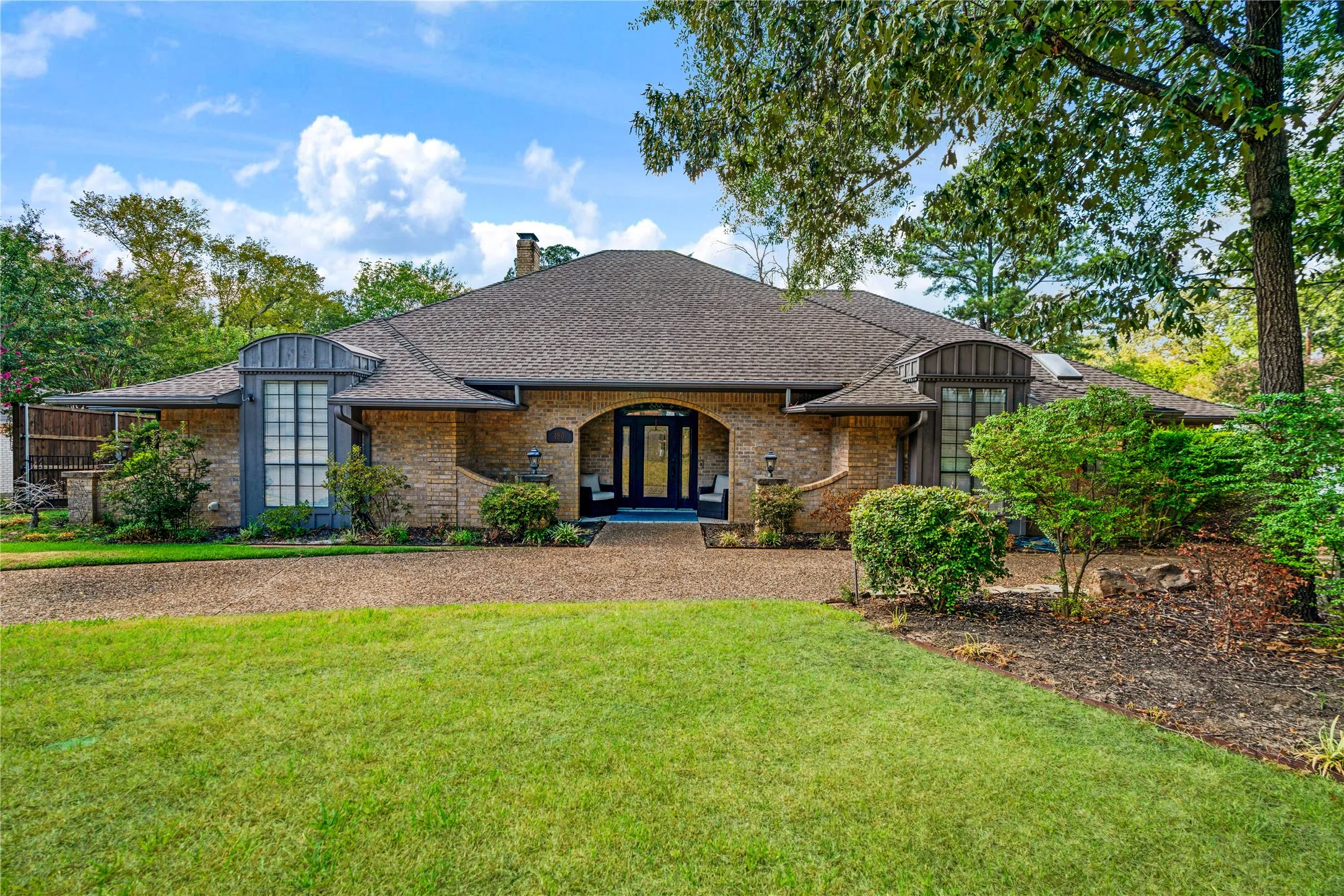 Single Family Residence For Sale in Lamar County , 480 SE 31st Street SE, Paris, Texas 75460, 5 Bedroom, 4 Bathroom, 2 Garage spaces, 3,276 Sqft, built in 0, mls#21374067, Real Estate Agent in Paris, Homes For Sale in Lamar county, Homes For Sale in Paris, Realtor in Paris Texas, Real Estate Brokerage Independent Realty Texas, Luminita Cordes Realtor