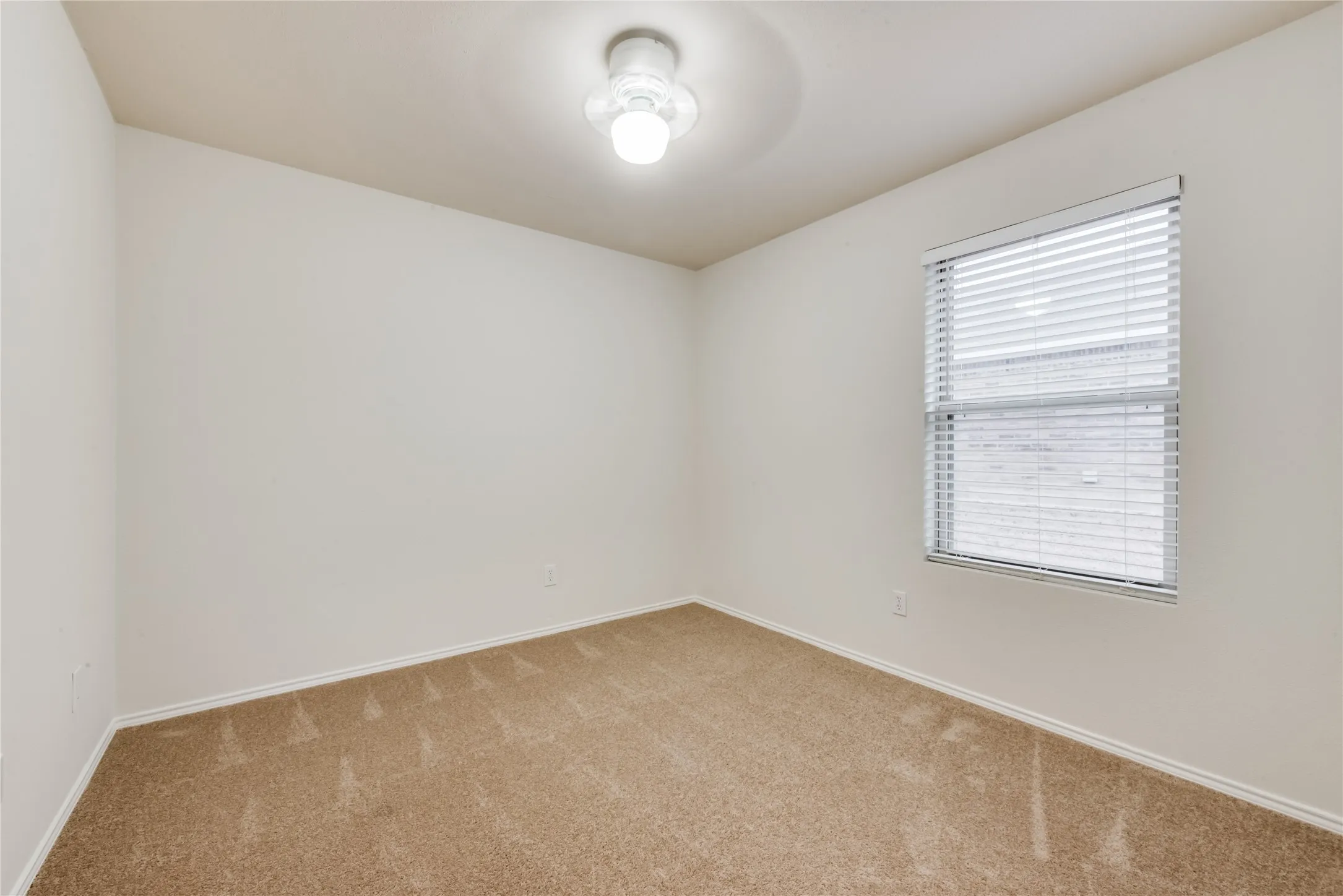Single Family Residence For Rent in Johnson County , 2613 Castle Pines Drive, Burleson, Texas 76028, 3 Bedroom, 2 Bathroom, 2 Garage spaces, 1,215 Sqft, built in 2008, mls#21376560, Real Estate Agent in Burleson, Homes For Rent in Johnson county, Homes For Rent in Burleson, Realtor in Burleson Texas, Real Estate Brokerage Independent Realty Texas, Luminita Cordes Realtor