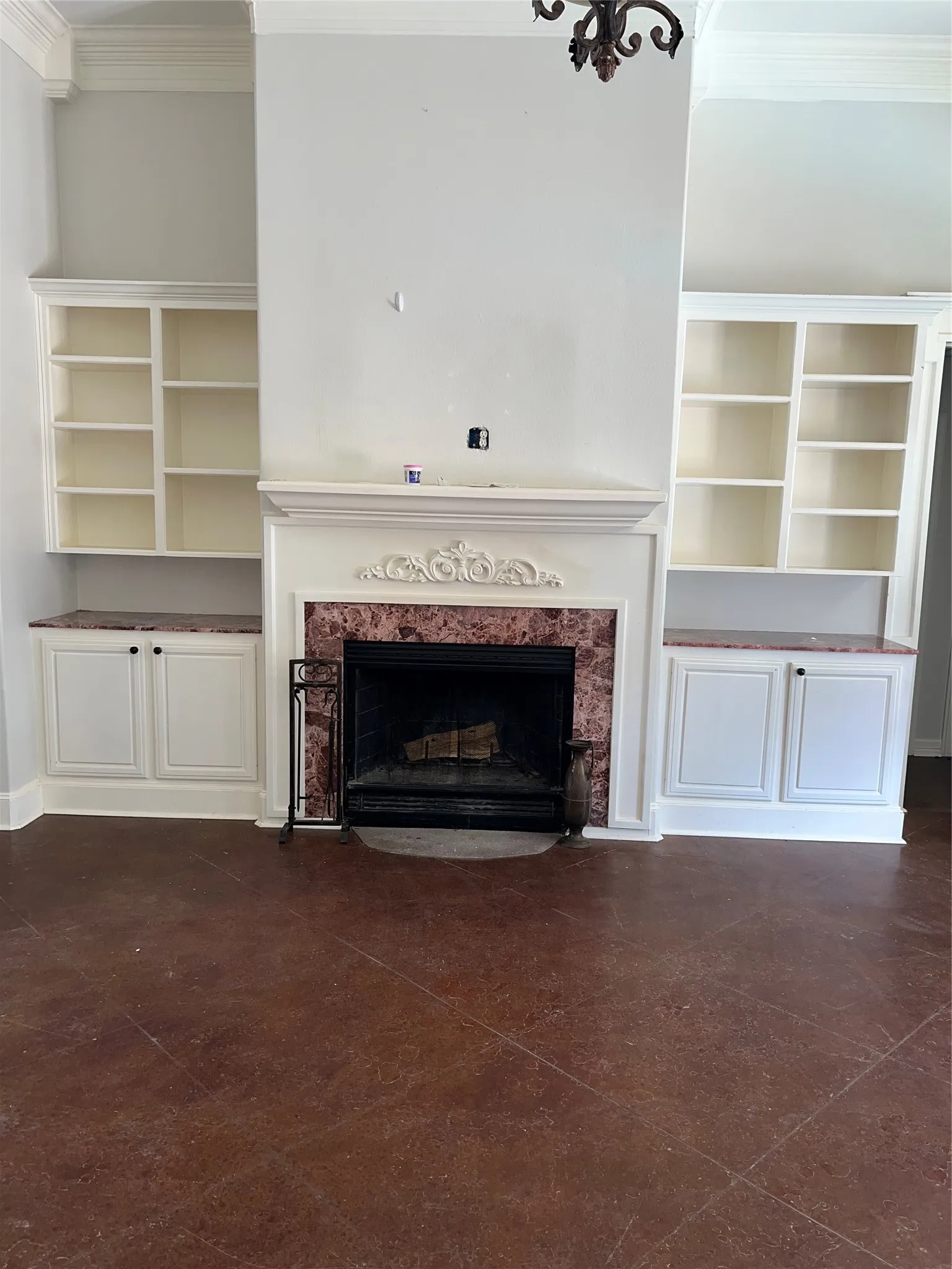 Single Family Residence For Sale in Smith County , 23211 Fm 1995, Lindale, Texas 75771, 3 Bedroom, 3 Bathroom, 2 Garage spaces, 2,618 Sqft, built in 2008, mls#21370570, Real Estate Agent in Lindale, Homes For Sale in Smith county, Homes For Sale in Lindale, Realtor in Lindale Texas, Real Estate Brokerage Independent Realty Texas, Luminita Cordes Realtor