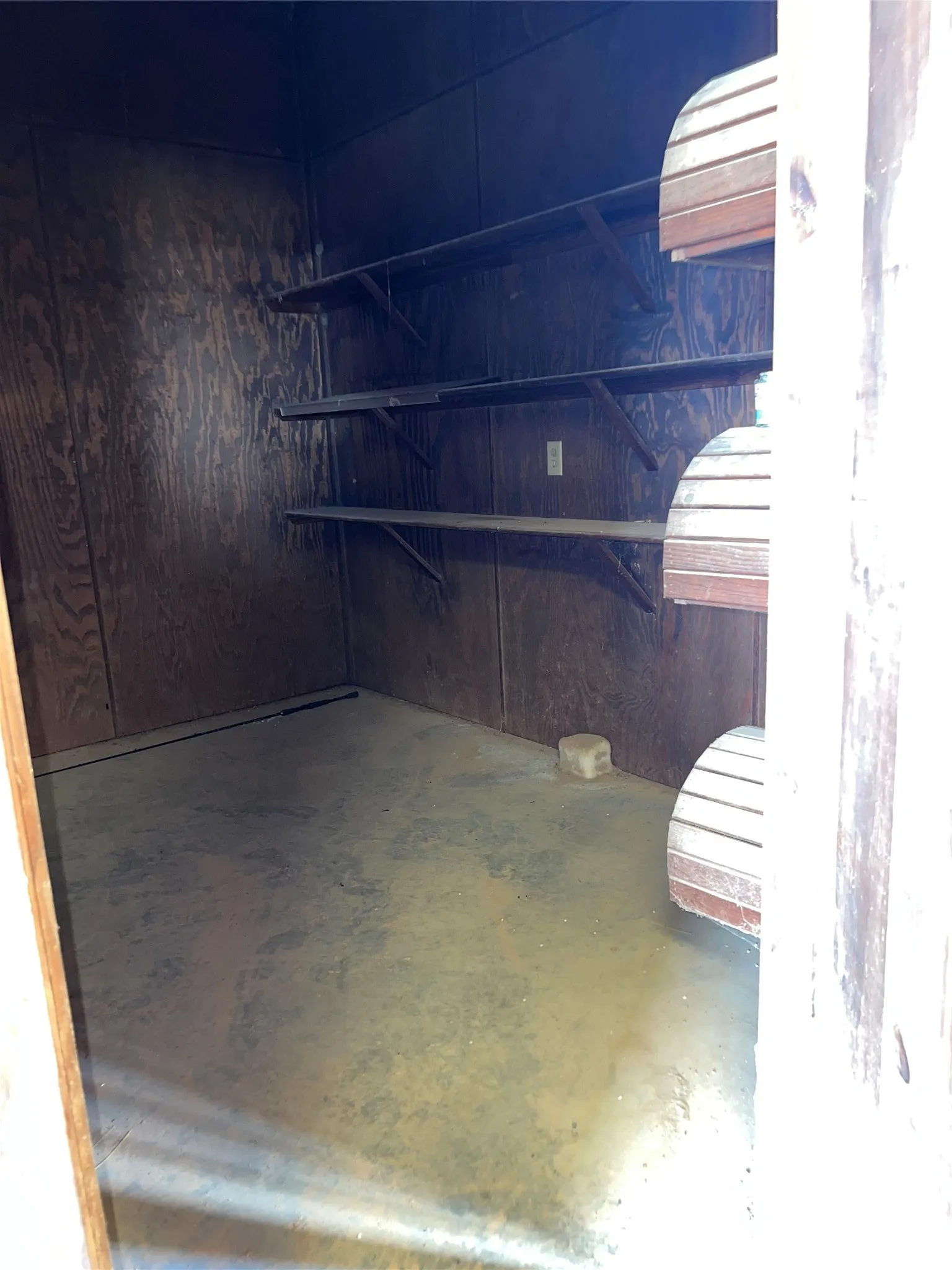 Single Family Residence For Sale in Smith County , 23211 Fm 1995, Lindale, Texas 75771, 3 Bedroom, 3 Bathroom, 2 Garage spaces, 2,618 Sqft, built in 2008, mls#21370570, Real Estate Agent in Lindale, Homes For Sale in Smith county, Homes For Sale in Lindale, Realtor in Lindale Texas, Real Estate Brokerage Independent Realty Texas, Luminita Cordes Realtor