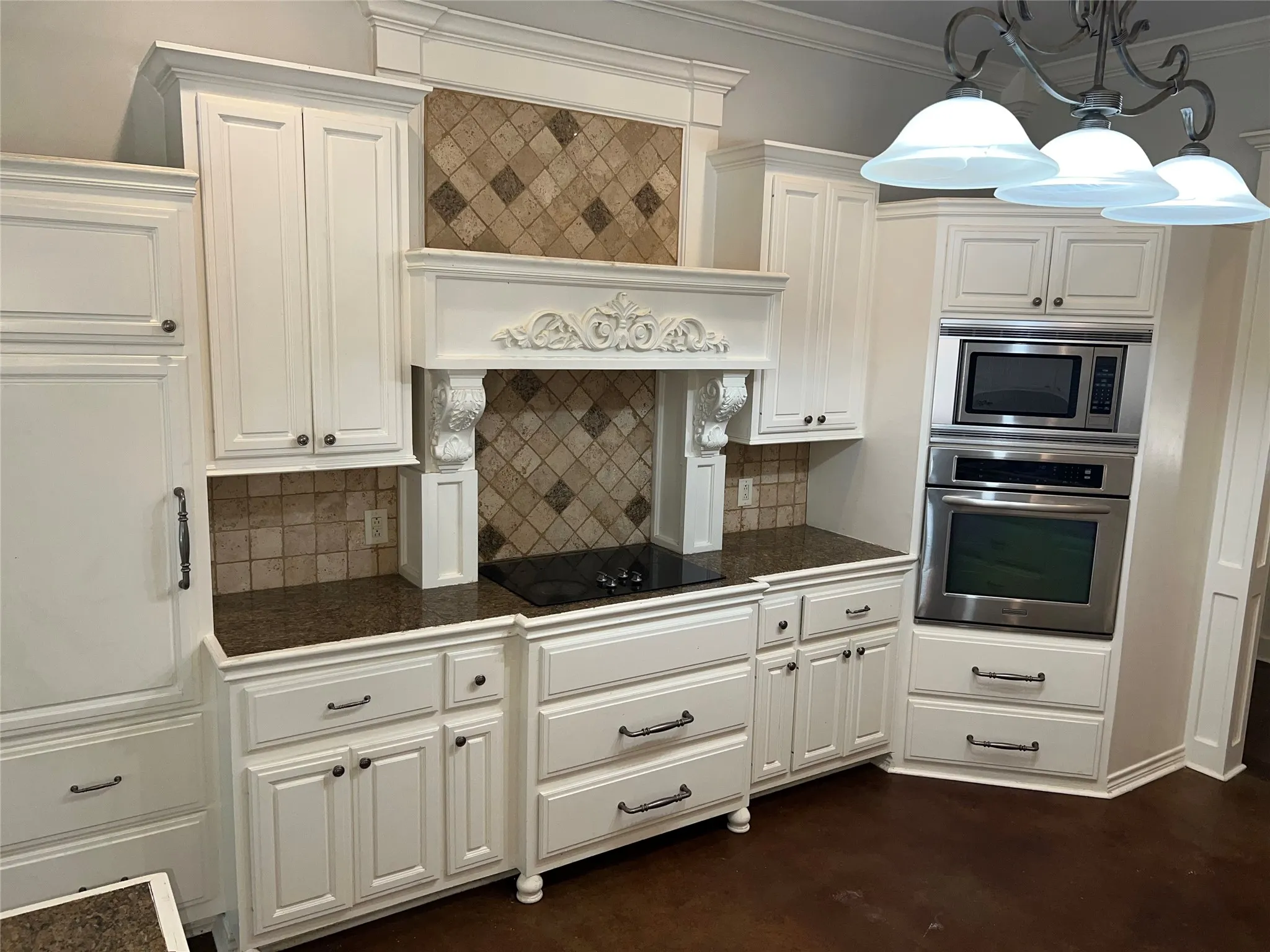 Single Family Residence For Sale in Smith County , 23211 Fm 1995, Lindale, Texas 75771, 3 Bedroom, 3 Bathroom, 2 Garage spaces, 2,618 Sqft, built in 2008, mls#21370570, Real Estate Agent in Lindale, Homes For Sale in Smith county, Homes For Sale in Lindale, Realtor in Lindale Texas, Real Estate Brokerage Independent Realty Texas, Luminita Cordes Realtor
