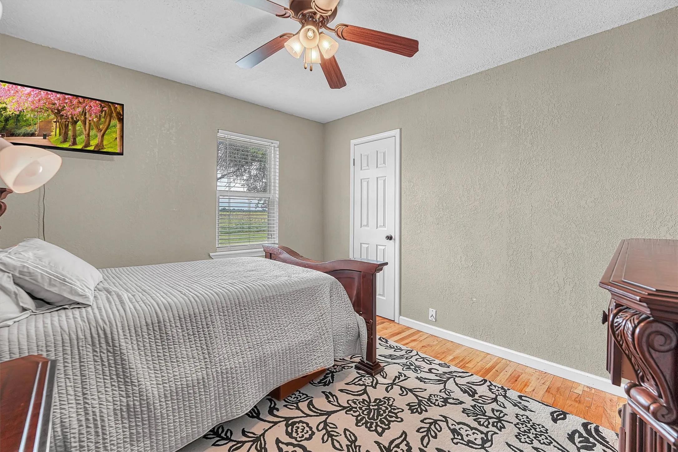 Single Family Residence For Sale in Wilbarger County , 125 Harrison Street, Vernon, Texas 76384, 4 Bedroom, 3 Bathroom, Garage spaces, 2,318 Sqft, built in 1958, mls#21376563, Real Estate Agent in Vernon, Homes For Sale in Wilbarger county, Homes For Sale in Vernon, Realtor in Vernon Texas, Real Estate Brokerage Independent Realty Texas, Luminita Cordes Realtor