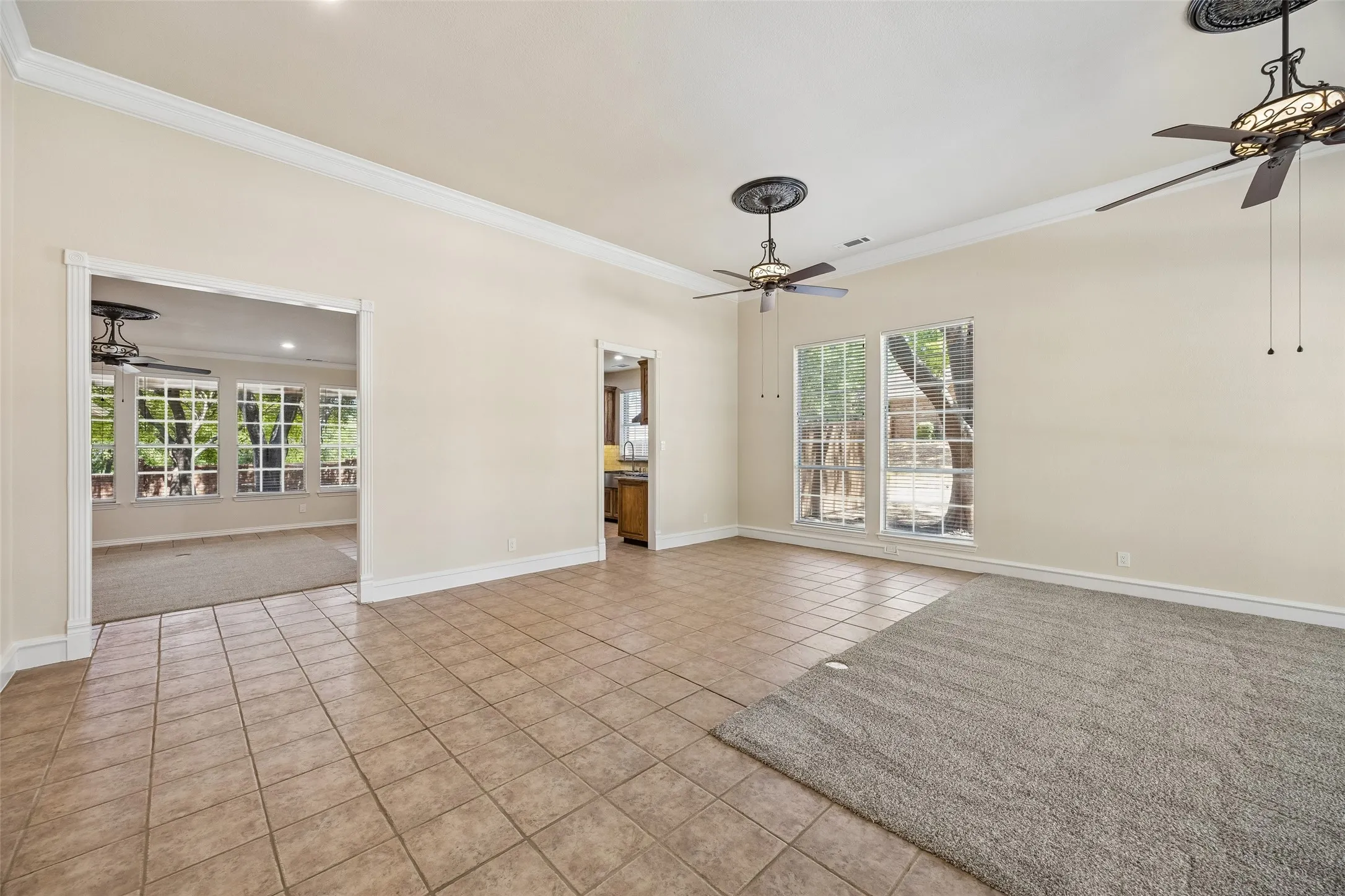 Single Family Residence For Sale in Collin County , 2824 Meadowside Drive, Mc Kinney, Texas 75071, 3 Bedroom, 3 Bathroom, 3 Garage spaces, 2,407 Sqft, built in 1992, mls#21373517, Real Estate Agent in Mc Kinney, Homes For Sale in Collin county, Homes For Sale in Mc Kinney, Realtor in Mc Kinney Texas, Real Estate Brokerage Independent Realty Texas, Luminita Cordes Realtor