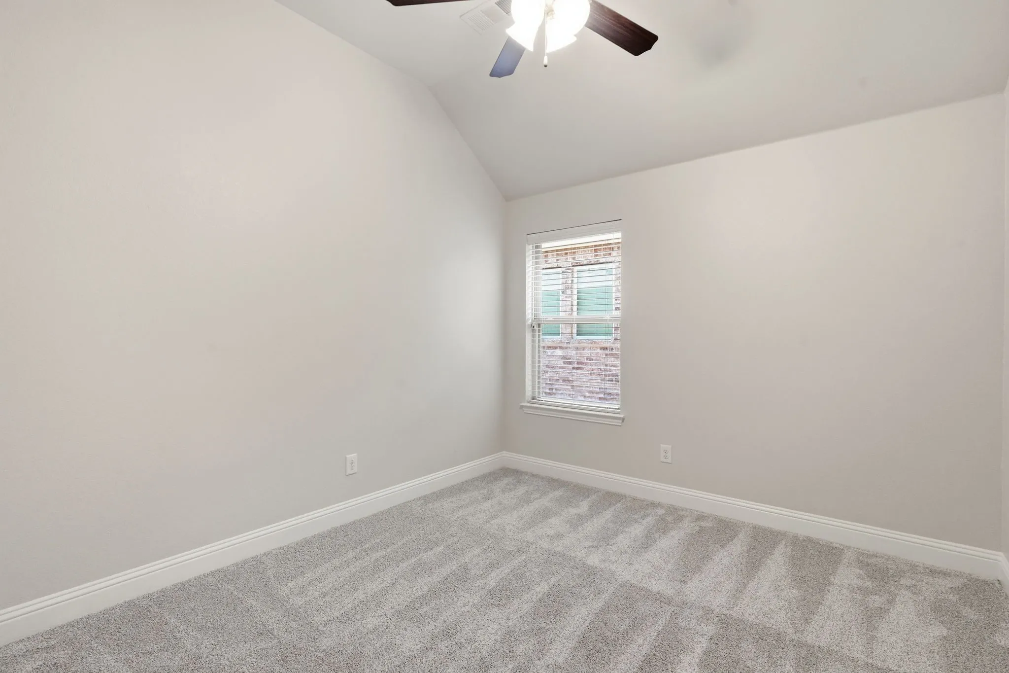 Single Family Residence For Sale in Denton County , 1529 8th Street, Argyle, Texas 76226, 3 Bedroom, 3 Bathroom, 2 Garage spaces, 2,296 Sqft, built in 2015, mls#21374317, Real Estate Agent in Argyle, Homes For Sale in Denton county, Homes For Sale in Argyle, Realtor in Argyle Texas, Real Estate Brokerage Independent Realty Texas, Luminita Cordes Realtor