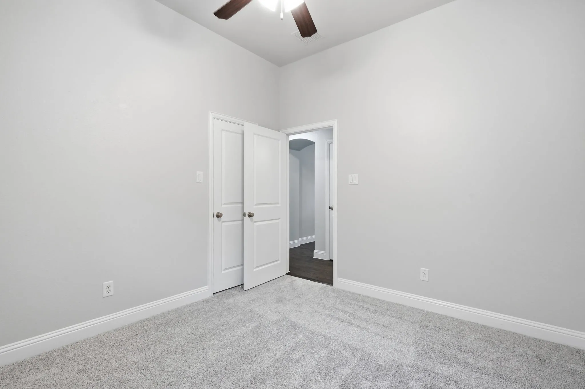 Single Family Residence For Sale in Denton County , 1529 8th Street, Argyle, Texas 76226, 3 Bedroom, 3 Bathroom, 2 Garage spaces, 2,296 Sqft, built in 2015, mls#21374317, Real Estate Agent in Argyle, Homes For Sale in Denton county, Homes For Sale in Argyle, Realtor in Argyle Texas, Real Estate Brokerage Independent Realty Texas, Luminita Cordes Realtor