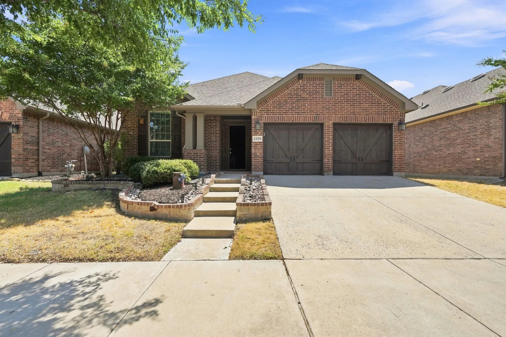 Single Family Residence For Sale in Denton County , 1529 8th Street, Argyle, Texas 76226, 3 Bedroom, 3 Bathroom, 2 Garage spaces, 2,296 Sqft, built in 2015, mls#21374317, Real Estate Agent in Argyle, Homes For Sale in Denton county, Homes For Sale in Argyle, Realtor in Argyle Texas, Real Estate Brokerage Independent Realty Texas, Luminita Cordes Realtor