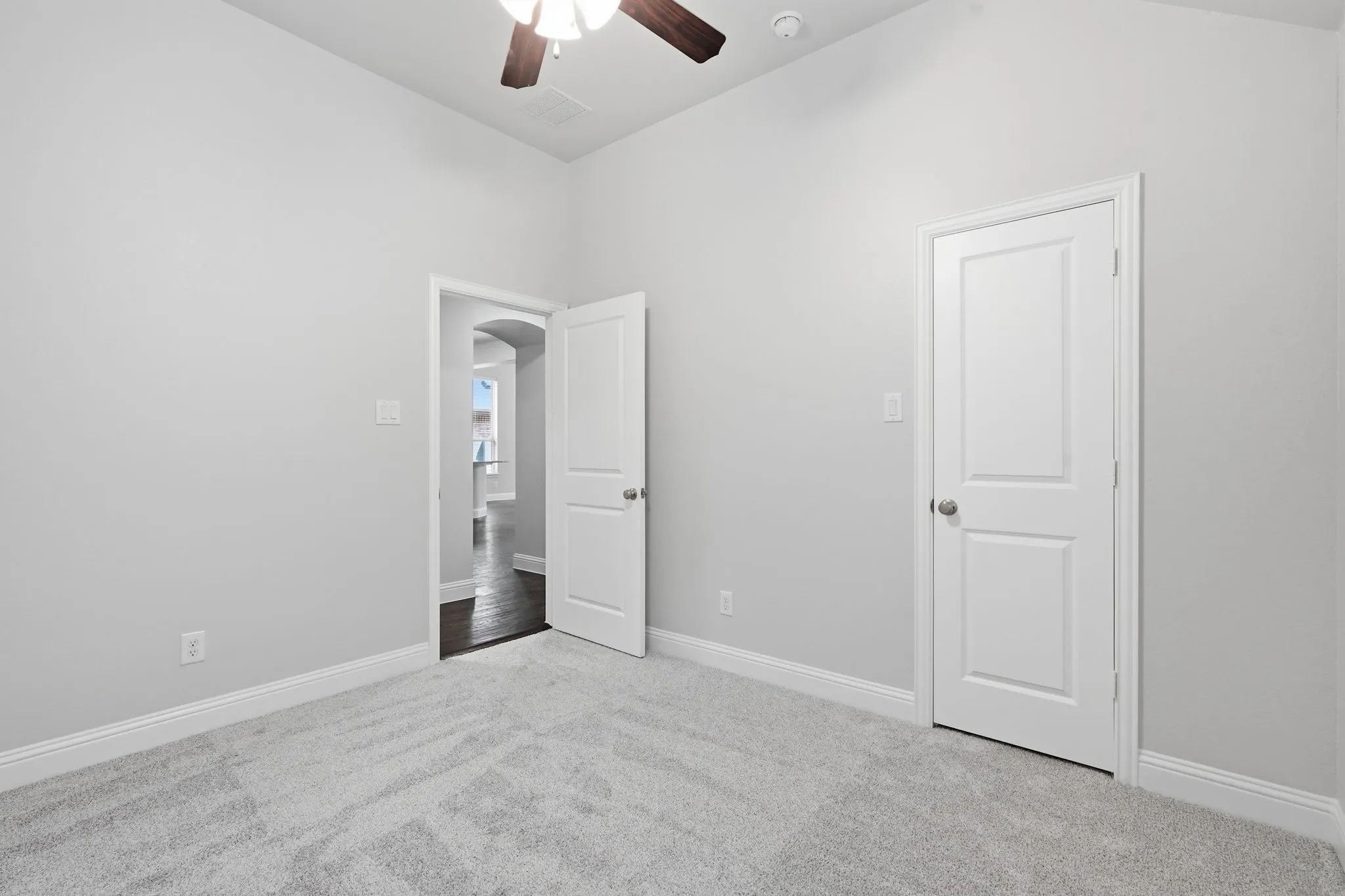 Single Family Residence For Sale in Denton County , 1529 8th Street, Argyle, Texas 76226, 3 Bedroom, 3 Bathroom, 2 Garage spaces, 2,296 Sqft, built in 2015, mls#21374317, Real Estate Agent in Argyle, Homes For Sale in Denton county, Homes For Sale in Argyle, Realtor in Argyle Texas, Real Estate Brokerage Independent Realty Texas, Luminita Cordes Realtor