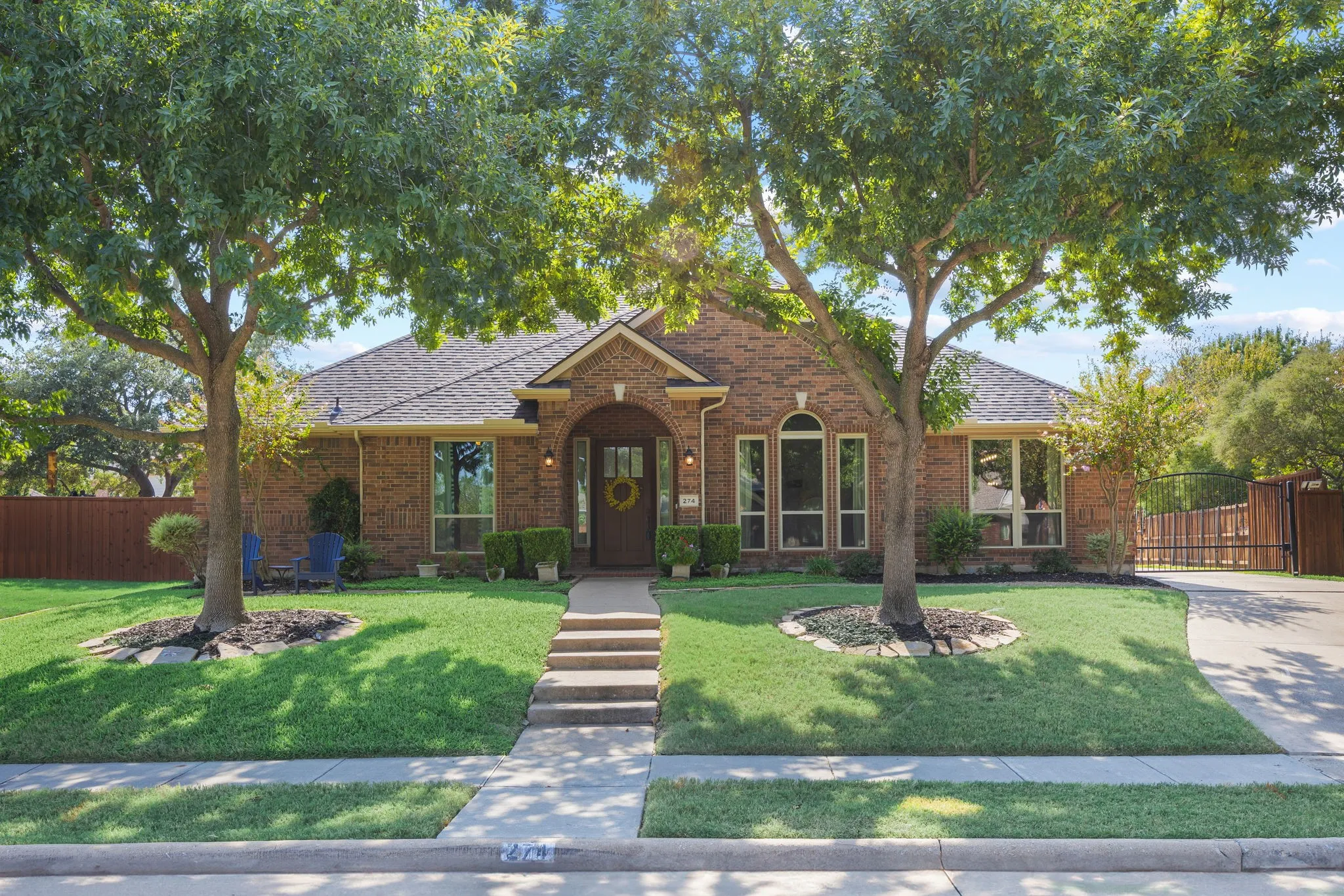 Single Family Residence For Sale in Collin County , 274 Love Bird Lane, Murphy, Texas 75094, 4 Bedroom, 3 Bathroom, 2 Garage spaces, 3,254 Sqft, built in 2002, mls#21376559, Real Estate Agent in Murphy, Homes For Sale in Collin county, Homes For Sale in Murphy, Realtor in Murphy Texas, Real Estate Brokerage Independent Realty Texas, Luminita Cordes Realtor