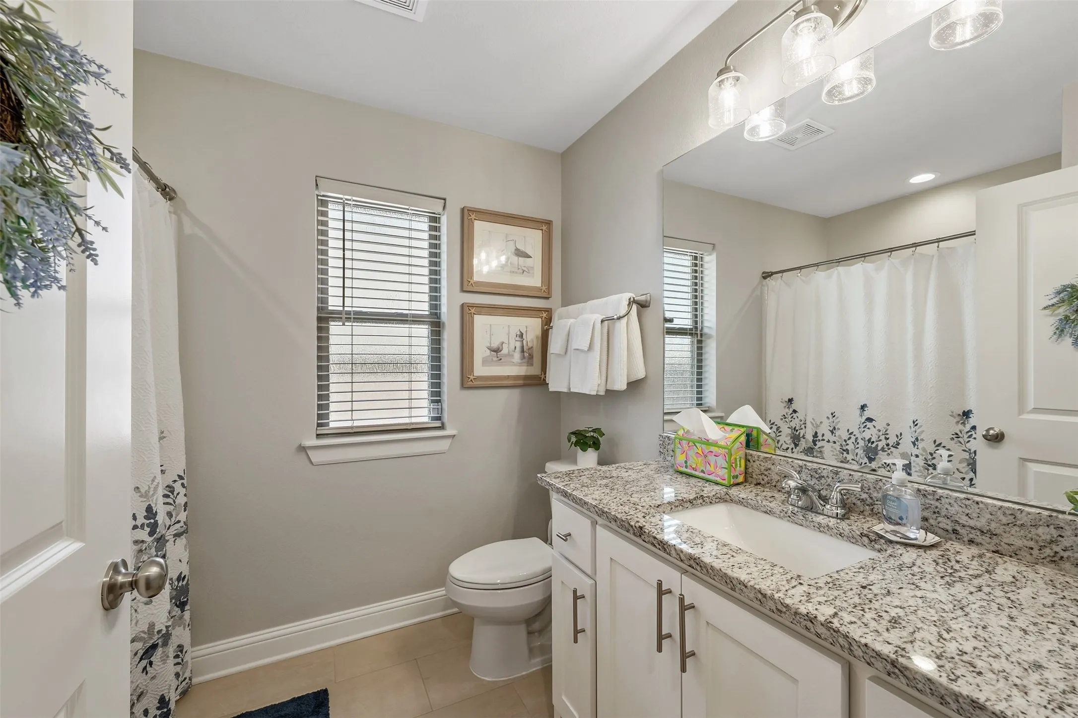 Single Family Residence For Sale in Smith County , 12764 Meadowbrook, Tyler, Texas 75709, 3 Bedroom, 2 Bathroom, 2 Garage spaces, 1,660 Sqft, built in 2020, mls#21376565, Real Estate Agent in Tyler, Homes For Sale in Smith county, Homes For Sale in Tyler, Realtor in Tyler Texas, Real Estate Brokerage Independent Realty Texas, Luminita Cordes Realtor