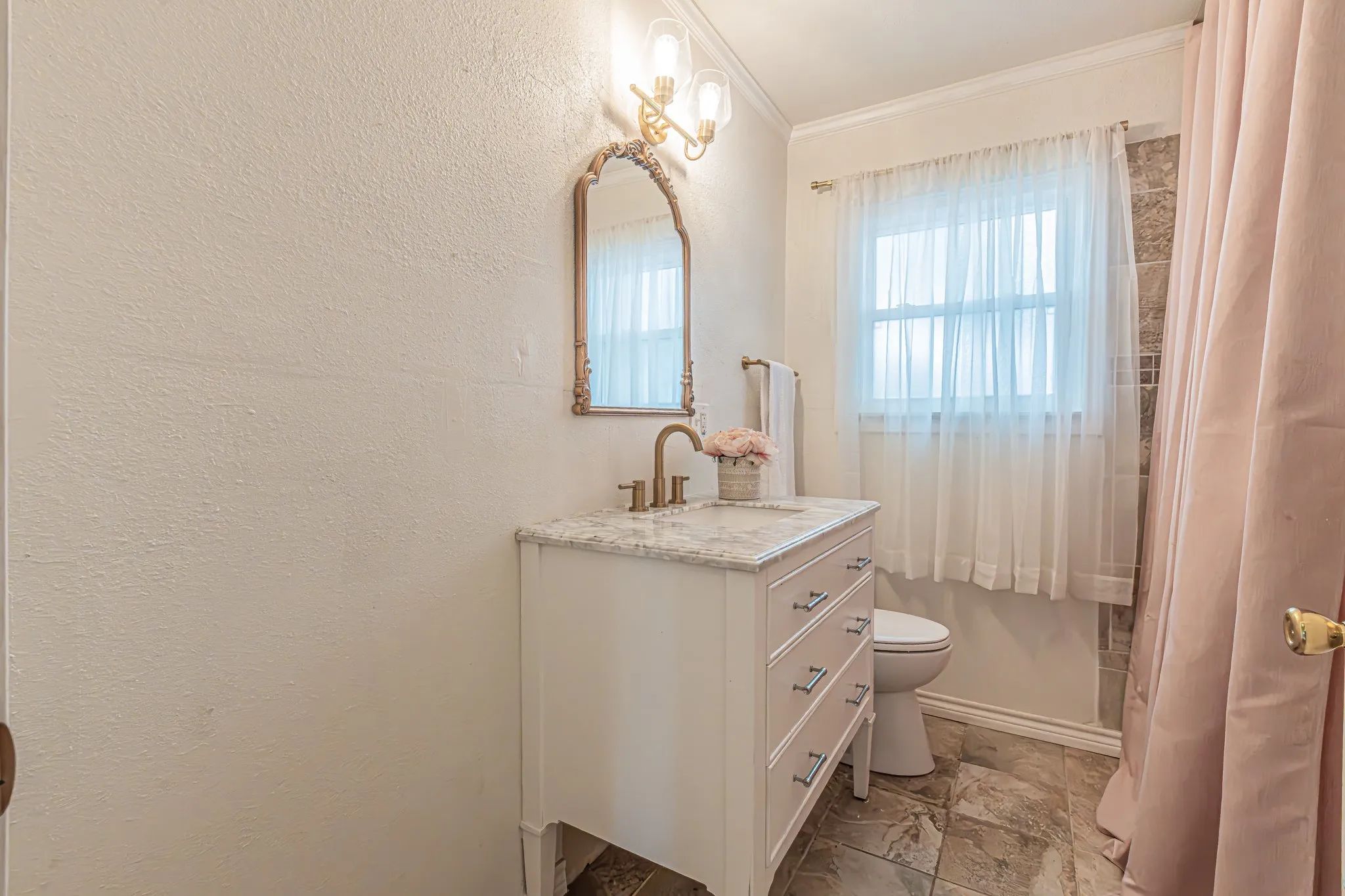Single Family Residence For Sale in Tarrant County , 5761 Tracyne Drive, Westworth Village, Texas 76114, 3 Bedroom, 1 Bathroom, 2 Garage spaces, 1,354 Sqft, built in 1953, mls#21375715, Real Estate Agent in Westworth Village, Homes For Sale in Tarrant county, Homes For Sale in Westworth Village, Realtor in Westworth Village Texas, Real Estate Brokerage Independent Realty Texas, Luminita Cordes Realtor