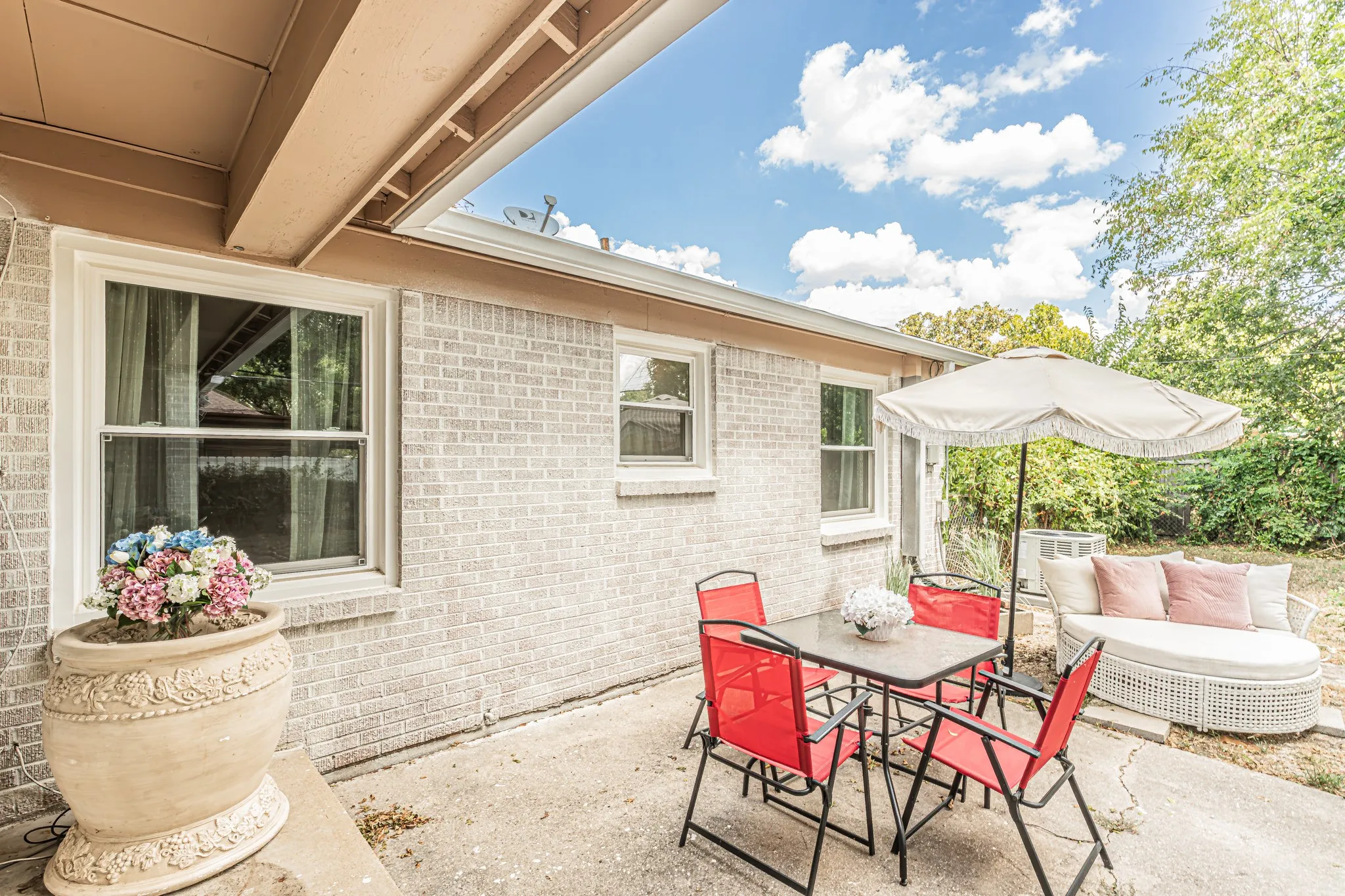 Single Family Residence For Sale in Tarrant County , 5761 Tracyne Drive, Westworth Village, Texas 76114, 3 Bedroom, 1 Bathroom, 2 Garage spaces, 1,354 Sqft, built in 1953, mls#21375715, Real Estate Agent in Westworth Village, Homes For Sale in Tarrant county, Homes For Sale in Westworth Village, Realtor in Westworth Village Texas, Real Estate Brokerage Independent Realty Texas, Luminita Cordes Realtor