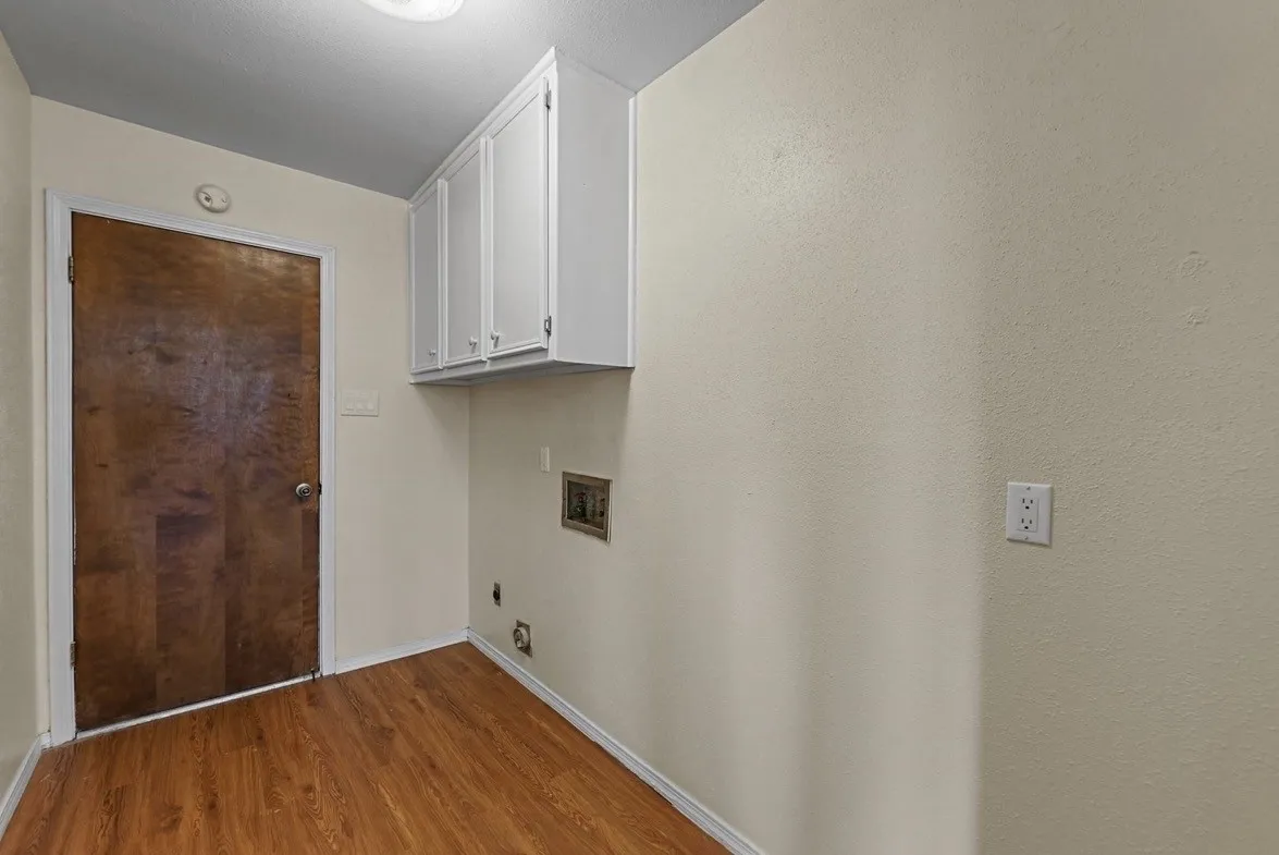 Single Family Residence For Rent in Tarrant County , 8721 Hidden Hill Drive, Fort Worth, Texas 76179, 3 Bedroom, 2 Bathroom, 2 Garage spaces, 1,869 Sqft, built in 1976, mls#21376427, Real Estate Agent in Fort Worth, Homes For Rent in Tarrant county, Homes For Rent in Fort Worth, Realtor in Fort Worth Texas, Real Estate Brokerage Independent Realty Texas, Luminita Cordes Realtor