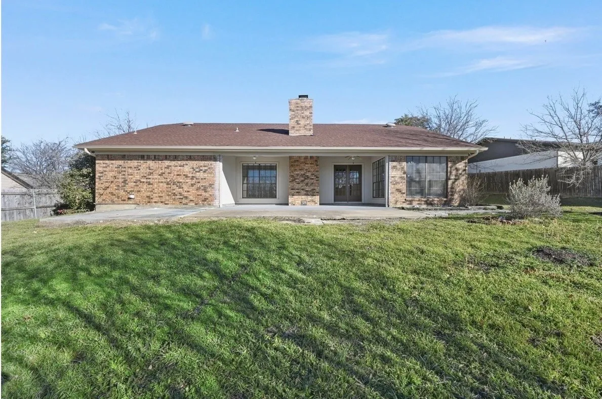 Single Family Residence For Rent in Tarrant County , 8721 Hidden Hill Drive, Fort Worth, Texas 76179, 3 Bedroom, 2 Bathroom, 2 Garage spaces, 1,869 Sqft, built in 1976, mls#21376427, Real Estate Agent in Fort Worth, Homes For Rent in Tarrant county, Homes For Rent in Fort Worth, Realtor in Fort Worth Texas, Real Estate Brokerage Independent Realty Texas, Luminita Cordes Realtor