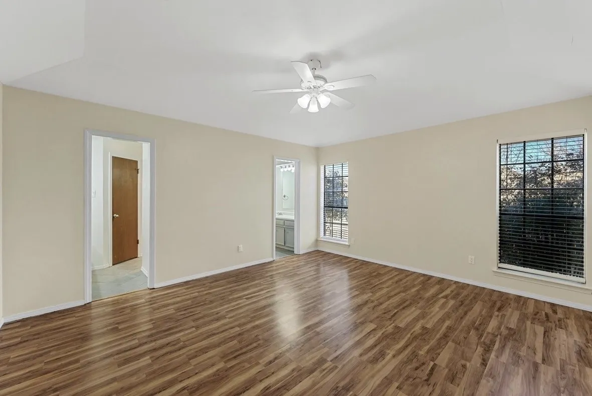 Single Family Residence For Rent in Tarrant County , 8721 Hidden Hill Drive, Fort Worth, Texas 76179, 3 Bedroom, 2 Bathroom, 2 Garage spaces, 1,869 Sqft, built in 1976, mls#21376427, Real Estate Agent in Fort Worth, Homes For Rent in Tarrant county, Homes For Rent in Fort Worth, Realtor in Fort Worth Texas, Real Estate Brokerage Independent Realty Texas, Luminita Cordes Realtor