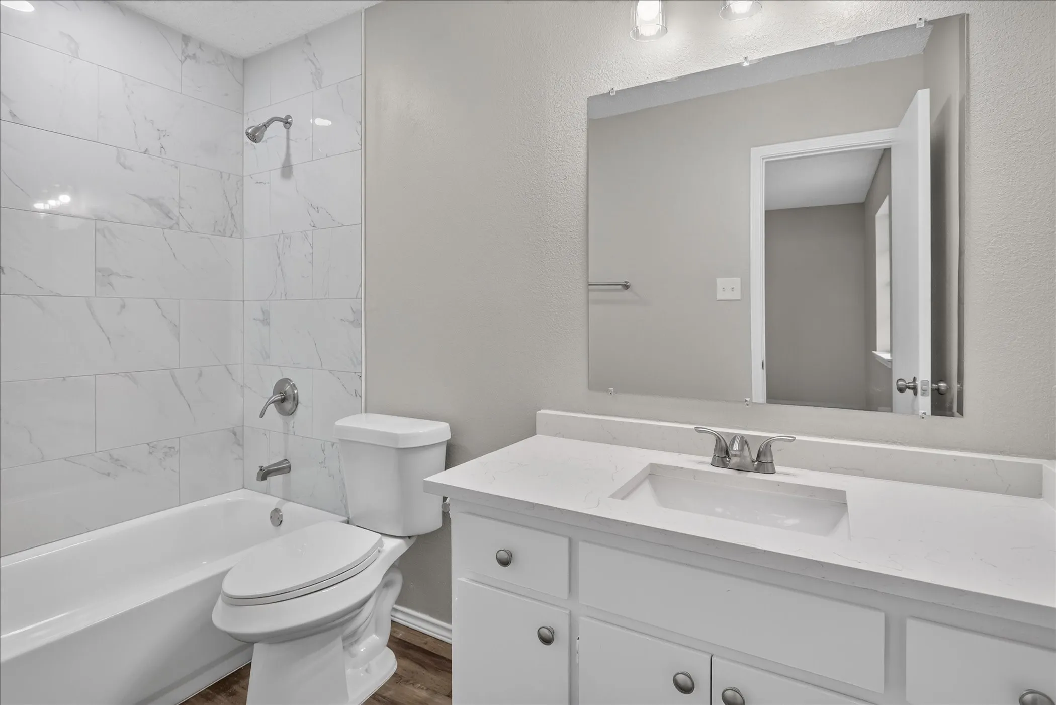 Single Family Residence For Sale in Tarrant County , 208 Asbury Drive, Saginaw, Texas 76179, 3 Bedroom, 2 Bathroom, 2 Garage spaces, 1,302 Sqft, built in 1983, mls#21376555, Real Estate Agent in Saginaw, Homes For Sale in Tarrant county, Homes For Sale in Saginaw, Realtor in Saginaw Texas, Real Estate Brokerage Independent Realty Texas, Luminita Cordes Realtor