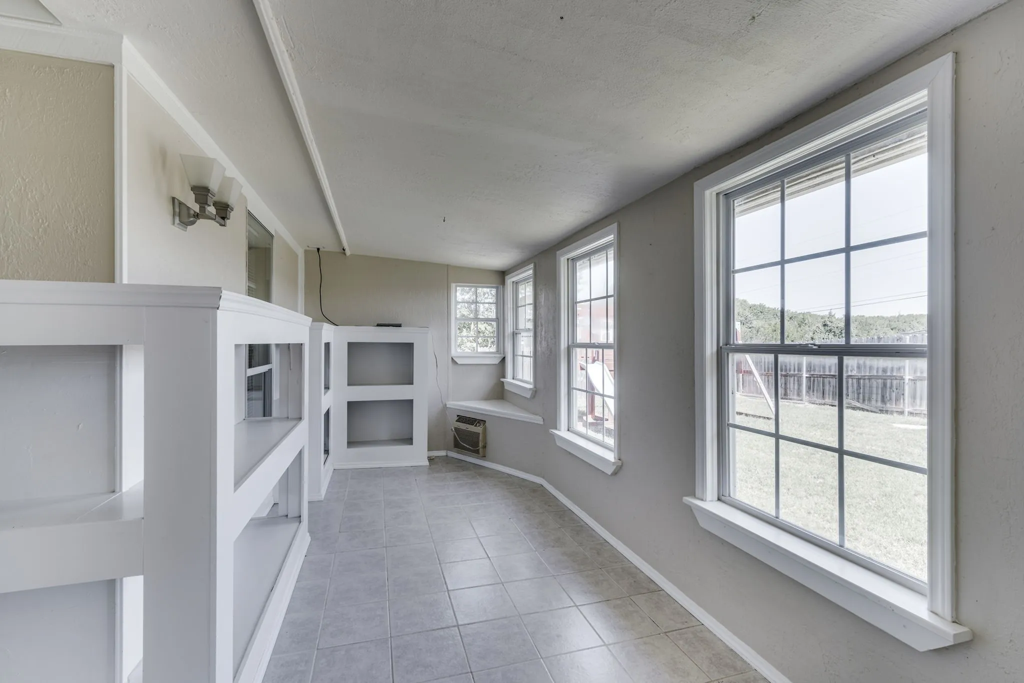 Single Family Residence For Rent in Ellis County , 32 Connecticut Avenue, Midlothian, Texas 76065, 3 Bedroom, 2 Bathroom, 2 Garage spaces, 1,569 Sqft, built in 1995, mls#21376558, Real Estate Agent in Midlothian, Homes For Rent in Ellis county, Homes For Rent in Midlothian, Realtor in Midlothian Texas, Real Estate Brokerage Independent Realty Texas, Luminita Cordes Realtor