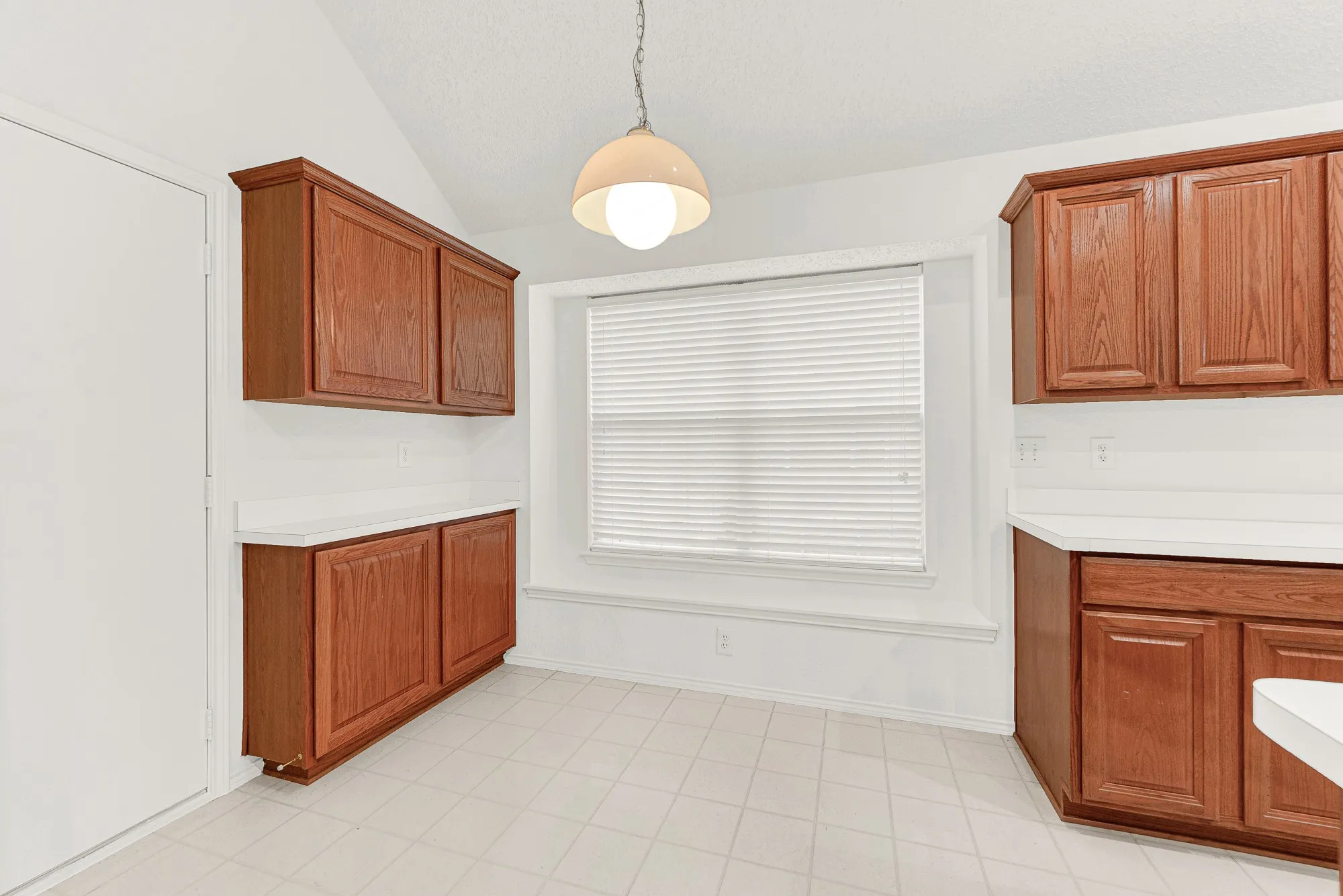 Single Family Residence For Sale in Collin County , 3211 Saint Pierre, Mc Kinney, Texas 75070, 4 Bedroom, 2 Bathroom, 2 Garage spaces, 2,042 Sqft, built in 1994, mls#21358433, Real Estate Agent in Mc Kinney, Homes For Sale in Collin county, Homes For Sale in Mc Kinney, Realtor in Mc Kinney Texas, Real Estate Brokerage Independent Realty Texas, Luminita Cordes Realtor