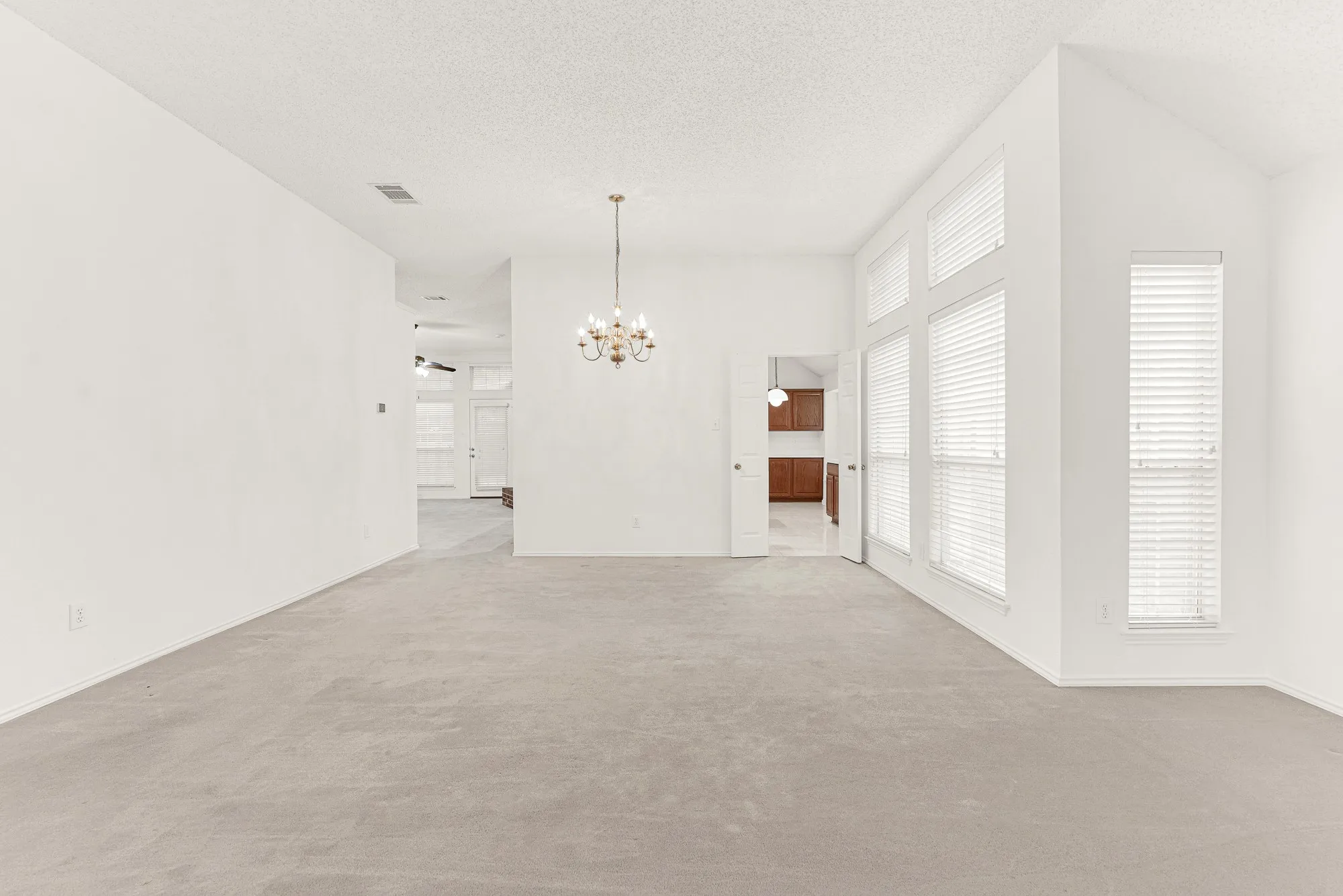 Single Family Residence For Sale in Collin County , 3211 Saint Pierre, Mc Kinney, Texas 75070, 4 Bedroom, 2 Bathroom, 2 Garage spaces, 2,042 Sqft, built in 1994, mls#21358433, Real Estate Agent in Mc Kinney, Homes For Sale in Collin county, Homes For Sale in Mc Kinney, Realtor in Mc Kinney Texas, Real Estate Brokerage Independent Realty Texas, Luminita Cordes Realtor