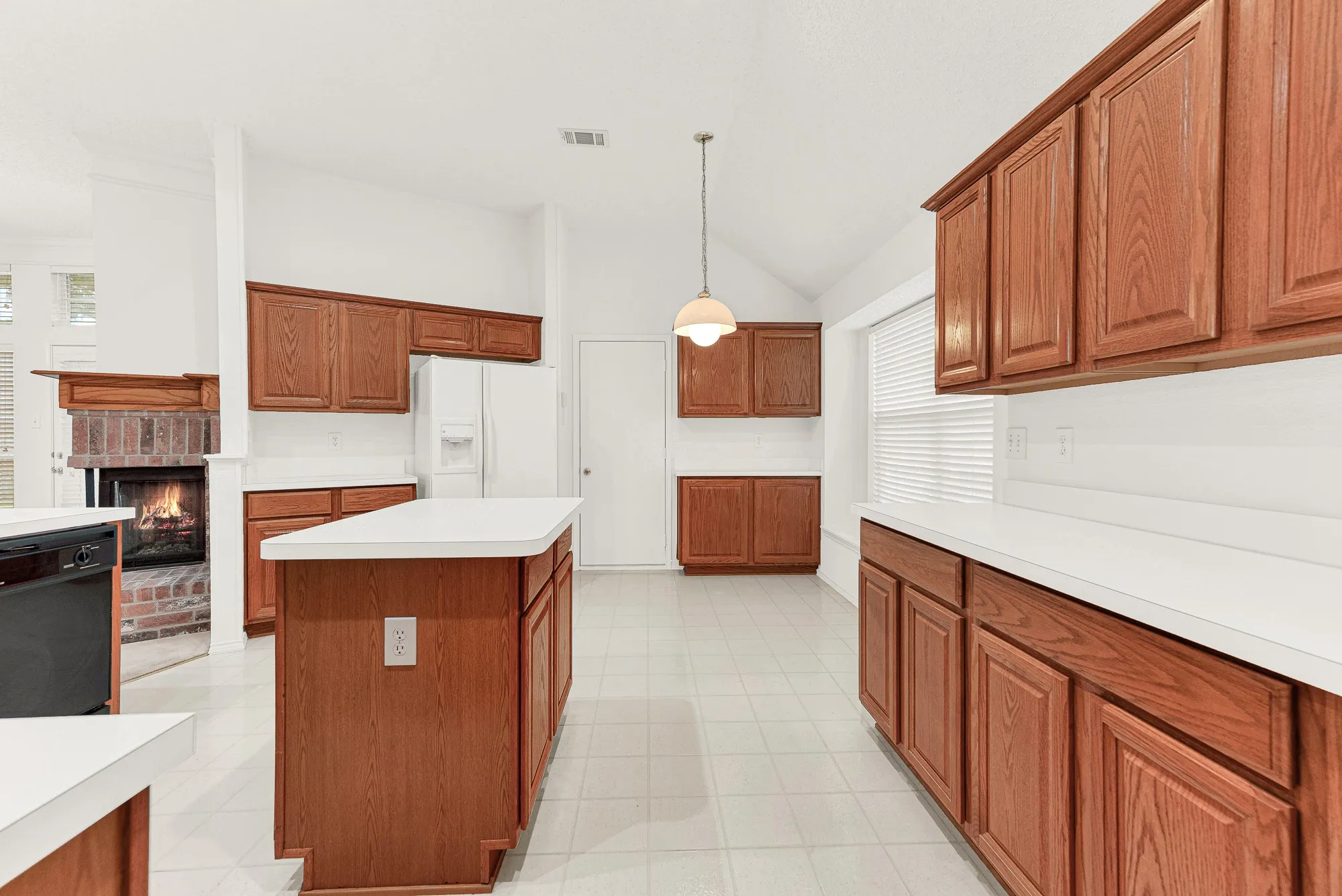 Single Family Residence For Sale in Collin County , 3211 Saint Pierre, Mc Kinney, Texas 75070, 4 Bedroom, 2 Bathroom, 2 Garage spaces, 2,042 Sqft, built in 1994, mls#21358433, Real Estate Agent in Mc Kinney, Homes For Sale in Collin county, Homes For Sale in Mc Kinney, Realtor in Mc Kinney Texas, Real Estate Brokerage Independent Realty Texas, Luminita Cordes Realtor