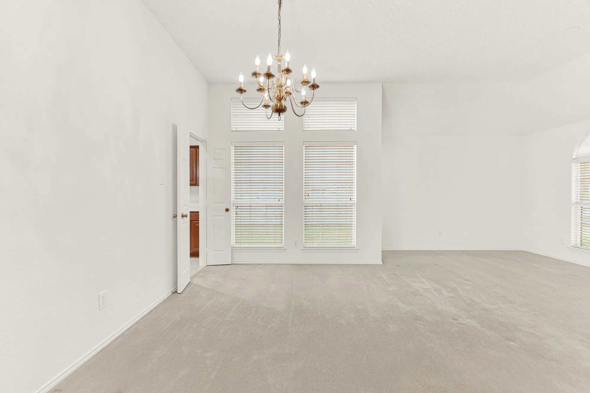 Single Family Residence For Sale in Collin County , 3211 Saint Pierre, Mc Kinney, Texas 75070, 4 Bedroom, 2 Bathroom, 2 Garage spaces, 2,042 Sqft, built in 1994, mls#21358433, Real Estate Agent in Mc Kinney, Homes For Sale in Collin county, Homes For Sale in Mc Kinney, Realtor in Mc Kinney Texas, Real Estate Brokerage Independent Realty Texas, Luminita Cordes Realtor