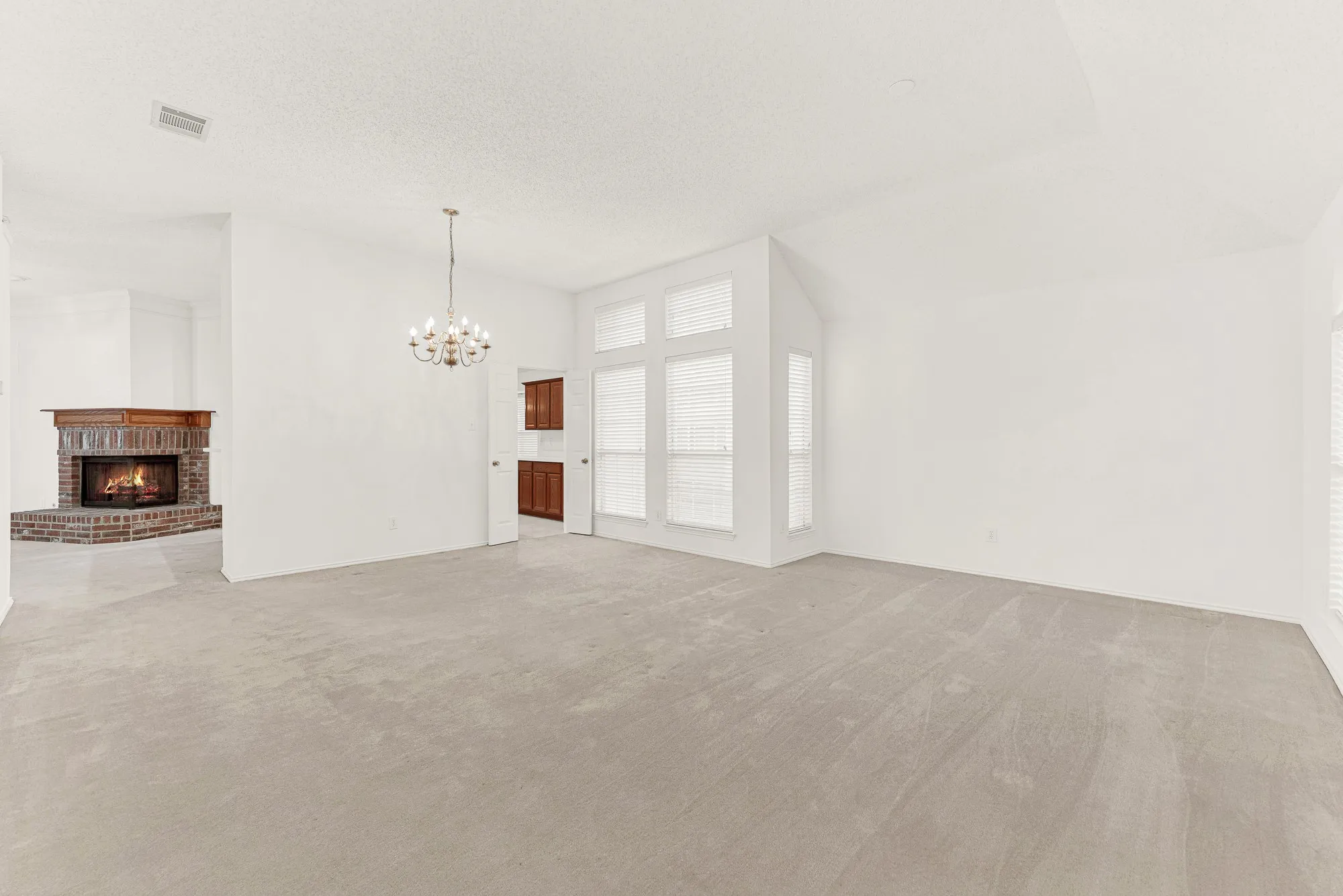 Single Family Residence For Sale in Collin County , 3211 Saint Pierre, Mc Kinney, Texas 75070, 4 Bedroom, 2 Bathroom, 2 Garage spaces, 2,042 Sqft, built in 1994, mls#21358433, Real Estate Agent in Mc Kinney, Homes For Sale in Collin county, Homes For Sale in Mc Kinney, Realtor in Mc Kinney Texas, Real Estate Brokerage Independent Realty Texas, Luminita Cordes Realtor