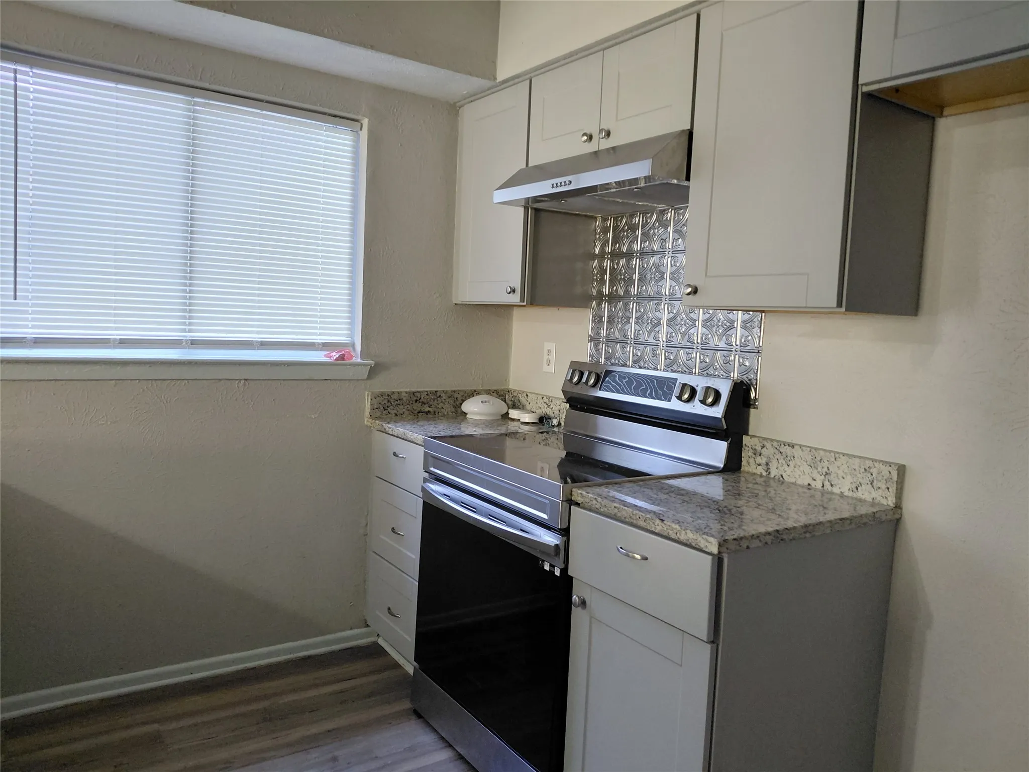 Single Family Residence For Sale in Dallas County , 2909 Wood Thrush Street, Grand Prairie, Texas 75052, 4 Bedroom, 2 Bathroom, 2 Garage spaces, 1,527 Sqft, built in 1974, mls#21376596, Real Estate Agent in Grand Prairie, Homes For Sale in Dallas county, Homes For Sale in Grand Prairie, Realtor in Grand Prairie Texas, Real Estate Brokerage Independent Realty Texas, Luminita Cordes Realtor