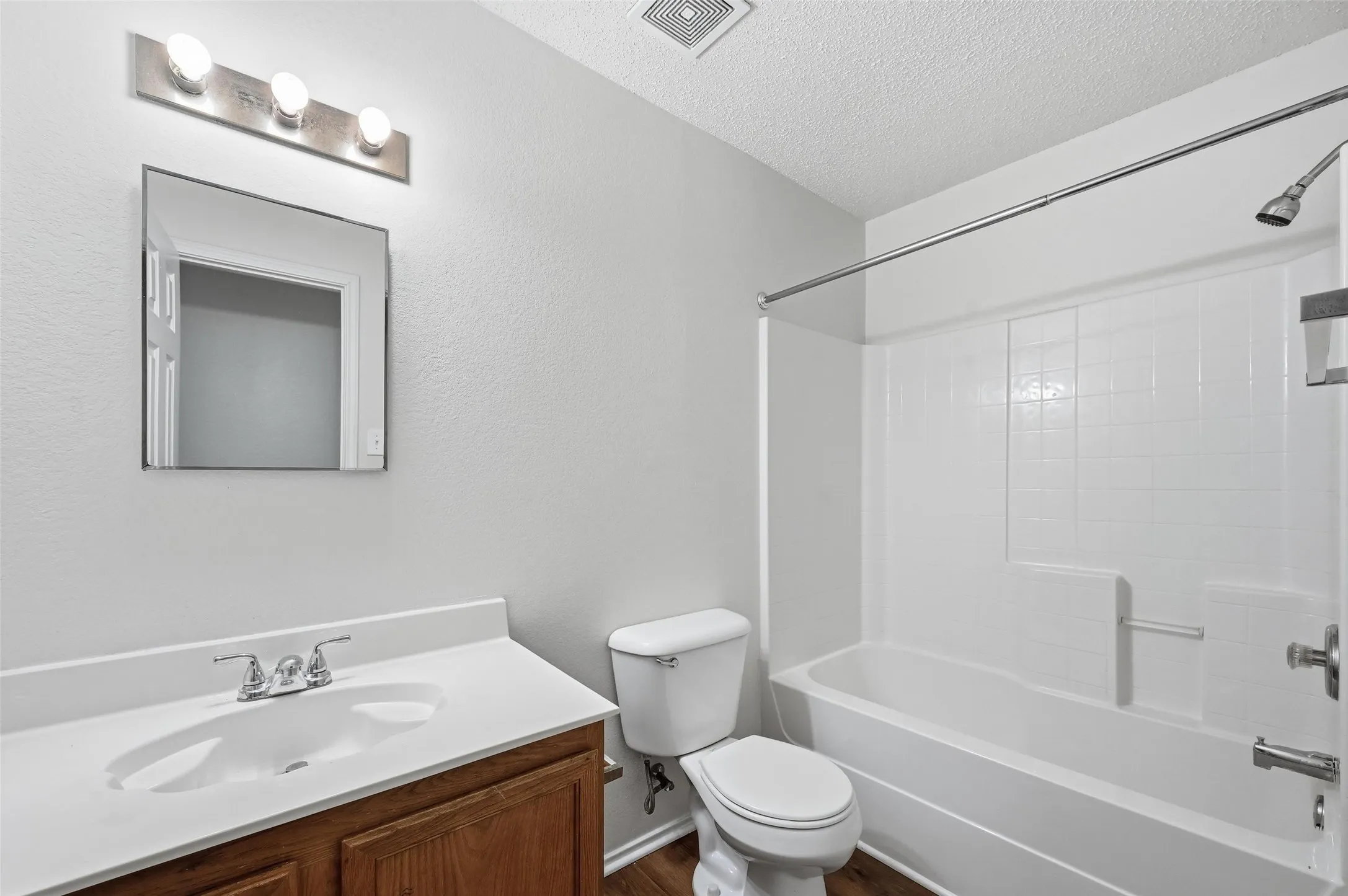 Single Family Residence For Rent in Collin County , 2932 Reata Drive, Wylie, Texas 75098, 4 Bedroom, 2 Bathroom, 2 Garage spaces, 2,088 Sqft, built in 2004, mls#21376604, Real Estate Agent in Wylie, Homes For Rent in Collin county, Homes For Rent in Wylie, Realtor in Wylie Texas, Real Estate Brokerage Independent Realty Texas, Luminita Cordes Realtor