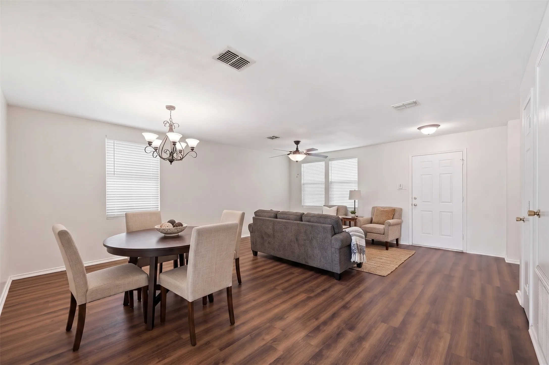 Single Family Residence For Rent in Collin County , 2932 Reata Drive, Wylie, Texas 75098, 4 Bedroom, 2 Bathroom, 2 Garage spaces, 2,088 Sqft, built in 2004, mls#21376604, Real Estate Agent in Wylie, Homes For Rent in Collin county, Homes For Rent in Wylie, Realtor in Wylie Texas, Real Estate Brokerage Independent Realty Texas, Luminita Cordes Realtor