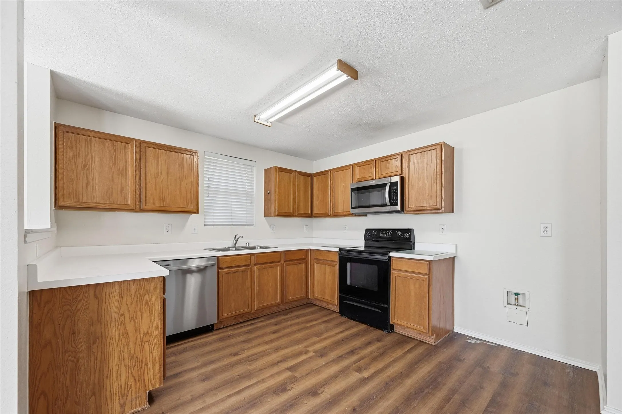 Single Family Residence For Rent in Collin County , 2932 Reata Drive, Wylie, Texas 75098, 4 Bedroom, 2 Bathroom, 2 Garage spaces, 2,088 Sqft, built in 2004, mls#21376604, Real Estate Agent in Wylie, Homes For Rent in Collin county, Homes For Rent in Wylie, Realtor in Wylie Texas, Real Estate Brokerage Independent Realty Texas, Luminita Cordes Realtor