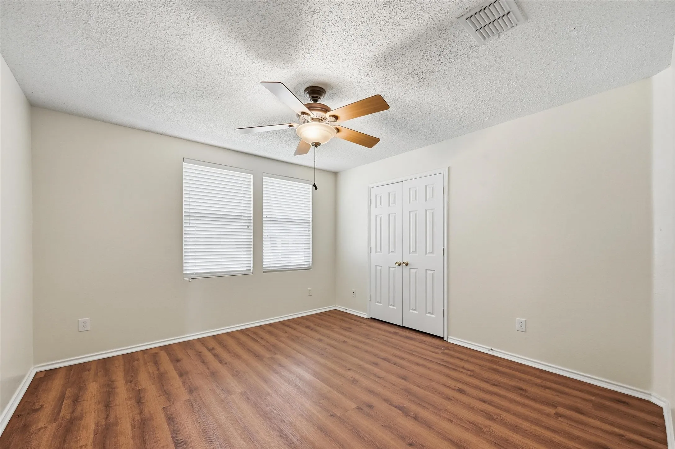 Single Family Residence For Rent in Collin County , 2932 Reata Drive, Wylie, Texas 75098, 4 Bedroom, 2 Bathroom, 2 Garage spaces, 2,088 Sqft, built in 2004, mls#21376604, Real Estate Agent in Wylie, Homes For Rent in Collin county, Homes For Rent in Wylie, Realtor in Wylie Texas, Real Estate Brokerage Independent Realty Texas, Luminita Cordes Realtor