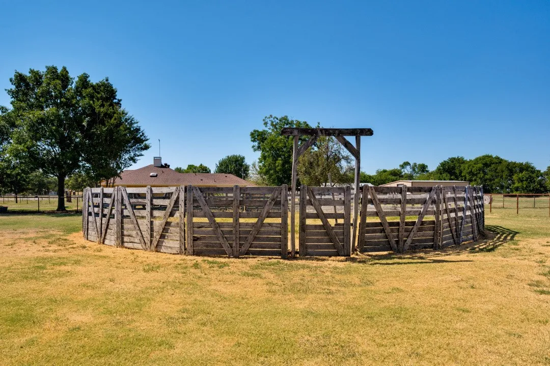 Round pen