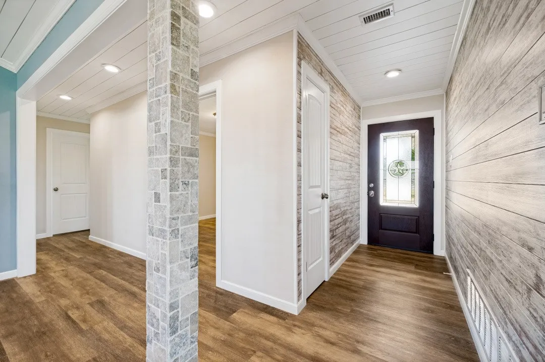 Single Family Residence For Sale in Denton County , 3524 Sauls Road, Aubrey, Texas 76227, 3 Bedroom, 2 Bathroom, 2 Garage spaces, 1,653 Sqft, built in 1981, mls#21376609, Real Estate Agent in Aubrey, Homes For Sale in Denton county, Homes For Sale in Aubrey, Realtor in Aubrey Texas, Real Estate Brokerage Independent Realty Texas, Luminita Cordes Realtor