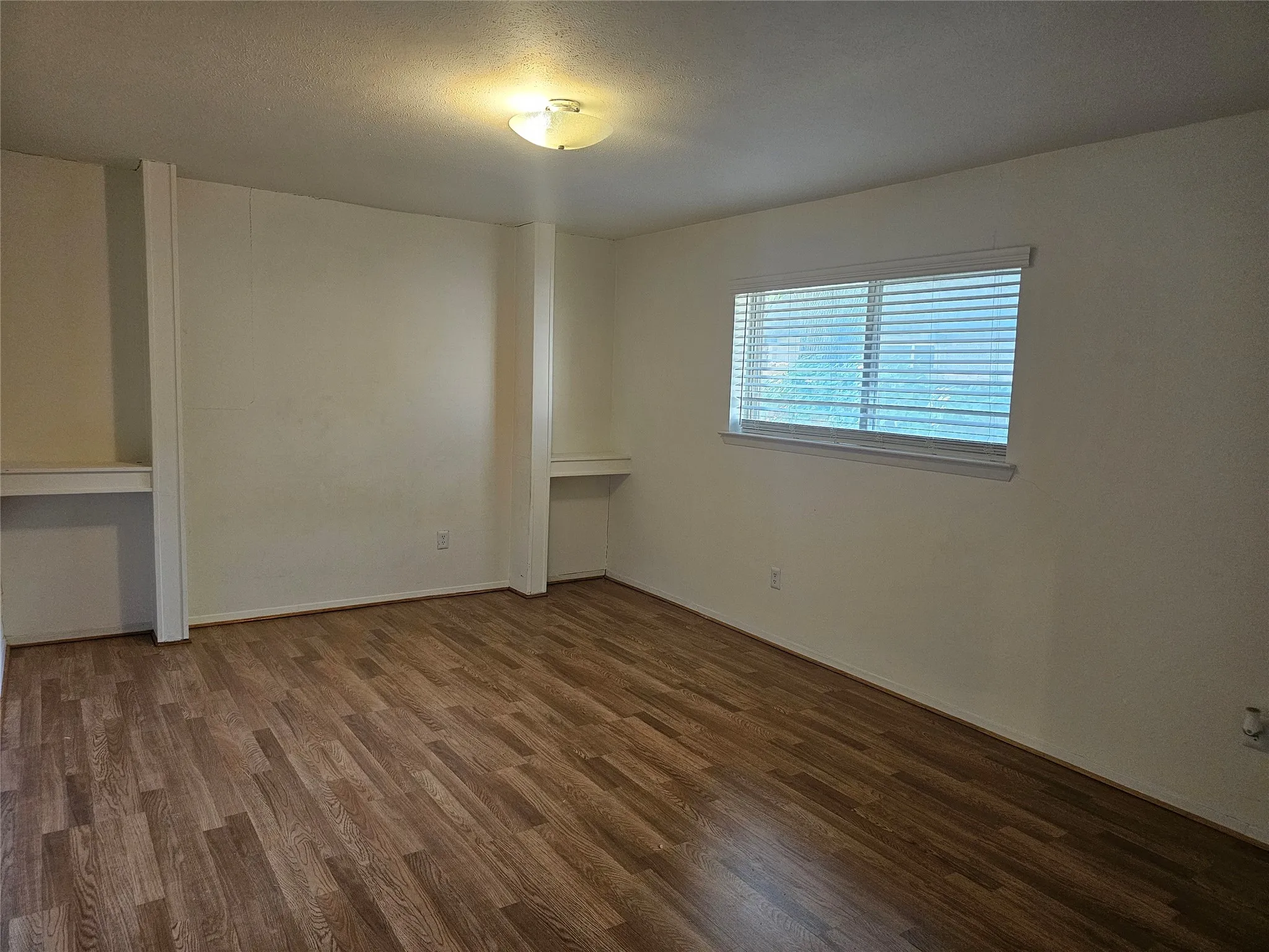 Single Family Residence For Rent in Dallas County , 7016 Briarmeadow Drive, Dallas, Texas 75230, 3 Bedroom, 2 Bathroom, 2 Garage spaces, 1,731 Sqft, built in 1965, mls#21376611, Real Estate Agent in Dallas, Homes For Rent in Dallas county, Homes For Rent in Dallas, Realtor in Dallas Texas, Real Estate Brokerage Independent Realty Texas, Luminita Cordes Realtor