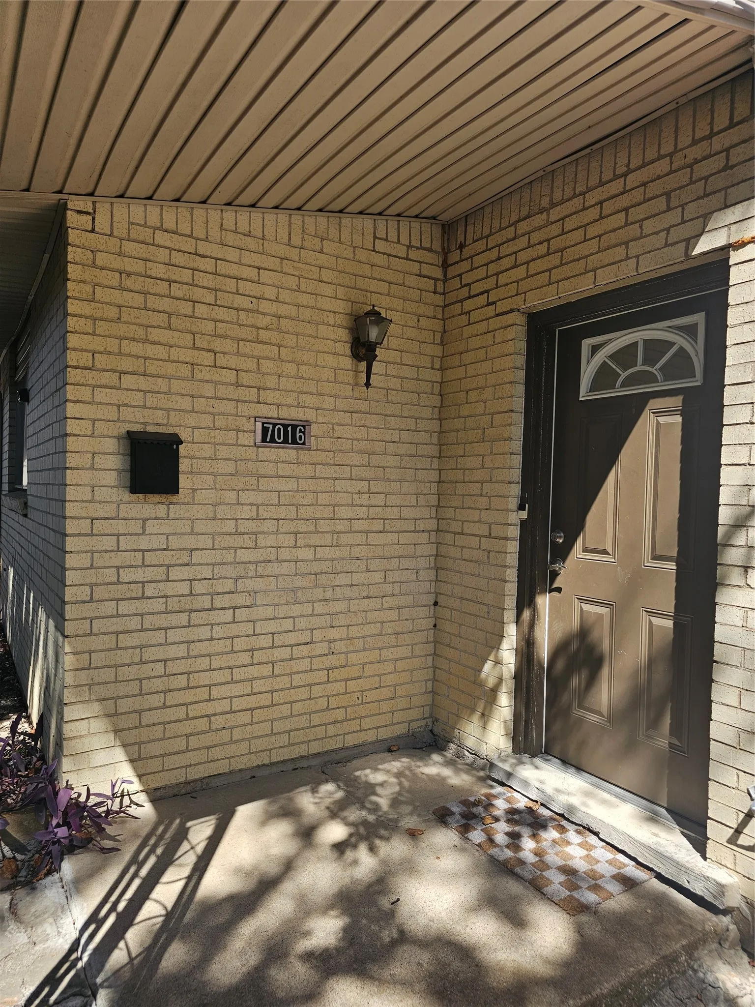 Single Family Residence For Rent in Dallas County , 7016 Briarmeadow Drive, Dallas, Texas 75230, 3 Bedroom, 2 Bathroom, 2 Garage spaces, 1,731 Sqft, built in 1965, mls#21376611, Real Estate Agent in Dallas, Homes For Rent in Dallas county, Homes For Rent in Dallas, Realtor in Dallas Texas, Real Estate Brokerage Independent Realty Texas, Luminita Cordes Realtor