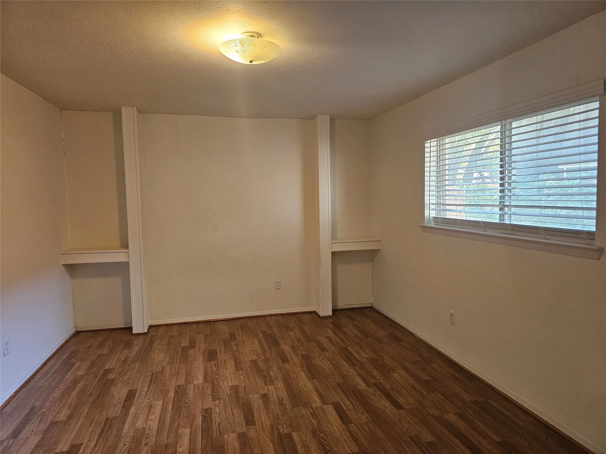 Single Family Residence For Rent in Dallas County , 7016 Briarmeadow Drive, Dallas, Texas 75230, 3 Bedroom, 2 Bathroom, 2 Garage spaces, 1,731 Sqft, built in 1965, mls#21376611, Real Estate Agent in Dallas, Homes For Rent in Dallas county, Homes For Rent in Dallas, Realtor in Dallas Texas, Real Estate Brokerage Independent Realty Texas, Luminita Cordes Realtor