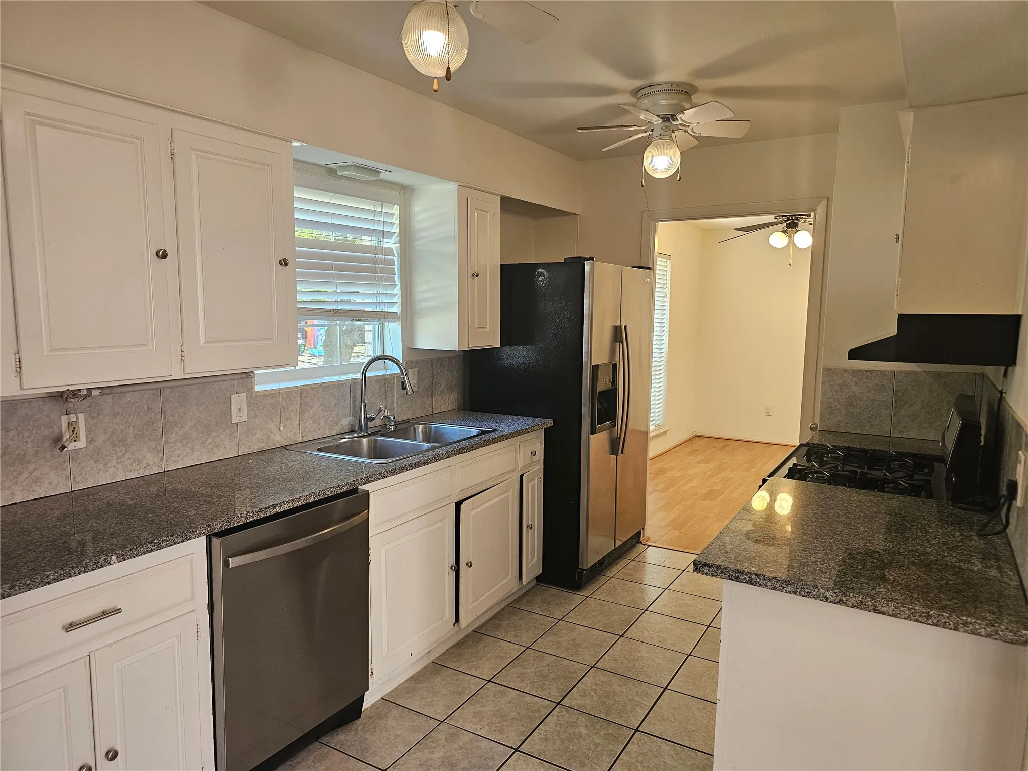 Single Family Residence For Rent in Dallas County , 7016 Briarmeadow Drive, Dallas, Texas 75230, 3 Bedroom, 2 Bathroom, 2 Garage spaces, 1,731 Sqft, built in 1965, mls#21376611, Real Estate Agent in Dallas, Homes For Rent in Dallas county, Homes For Rent in Dallas, Realtor in Dallas Texas, Real Estate Brokerage Independent Realty Texas, Luminita Cordes Realtor