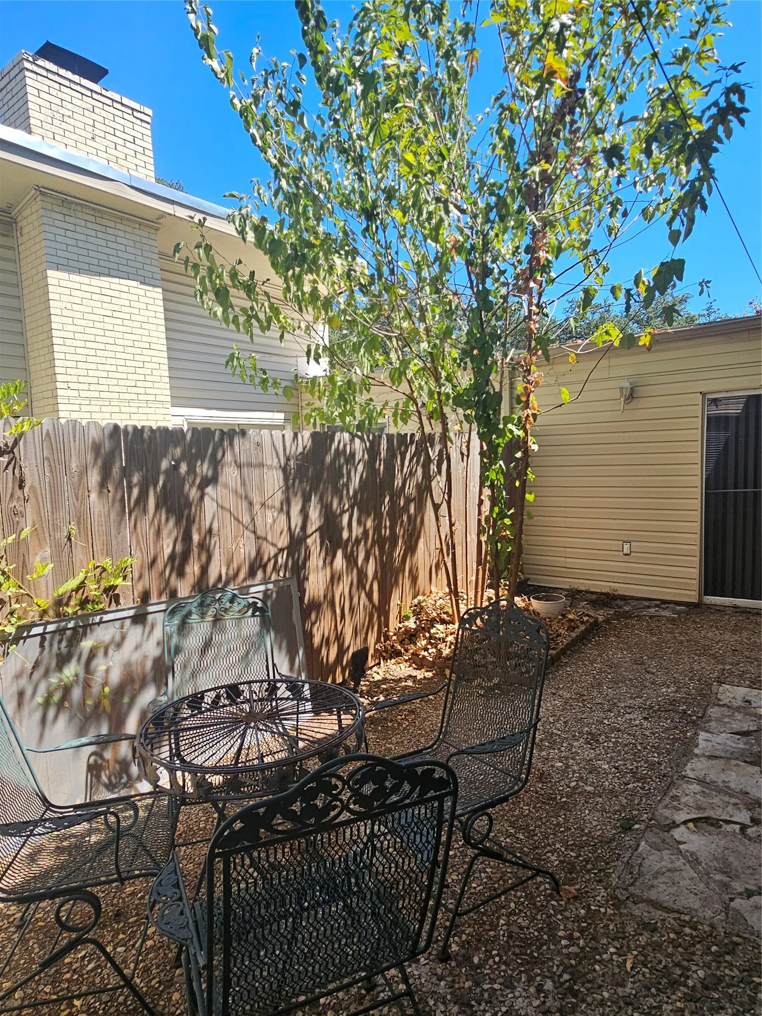 Single Family Residence For Rent in Dallas County , 7016 Briarmeadow Drive, Dallas, Texas 75230, 3 Bedroom, 2 Bathroom, 2 Garage spaces, 1,731 Sqft, built in 1965, mls#21376611, Real Estate Agent in Dallas, Homes For Rent in Dallas county, Homes For Rent in Dallas, Realtor in Dallas Texas, Real Estate Brokerage Independent Realty Texas, Luminita Cordes Realtor