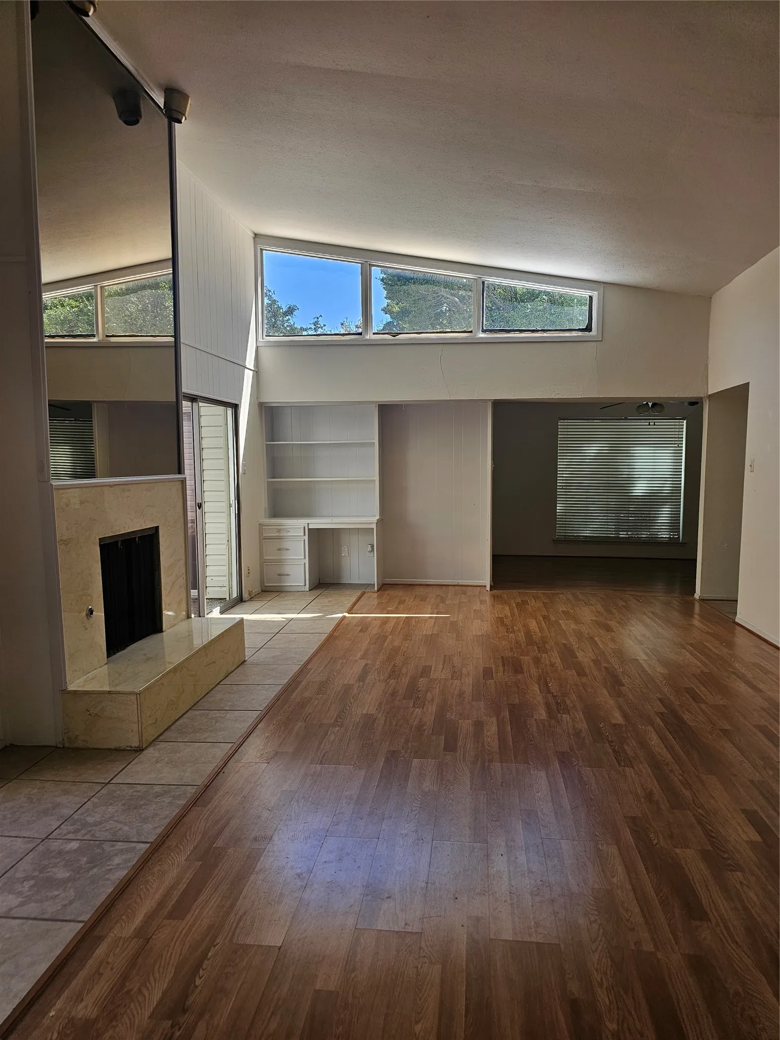 Single Family Residence For Rent in Dallas County , 7016 Briarmeadow Drive, Dallas, Texas 75230, 3 Bedroom, 2 Bathroom, 2 Garage spaces, 1,731 Sqft, built in 1965, mls#21376611, Real Estate Agent in Dallas, Homes For Rent in Dallas county, Homes For Rent in Dallas, Realtor in Dallas Texas, Real Estate Brokerage Independent Realty Texas, Luminita Cordes Realtor