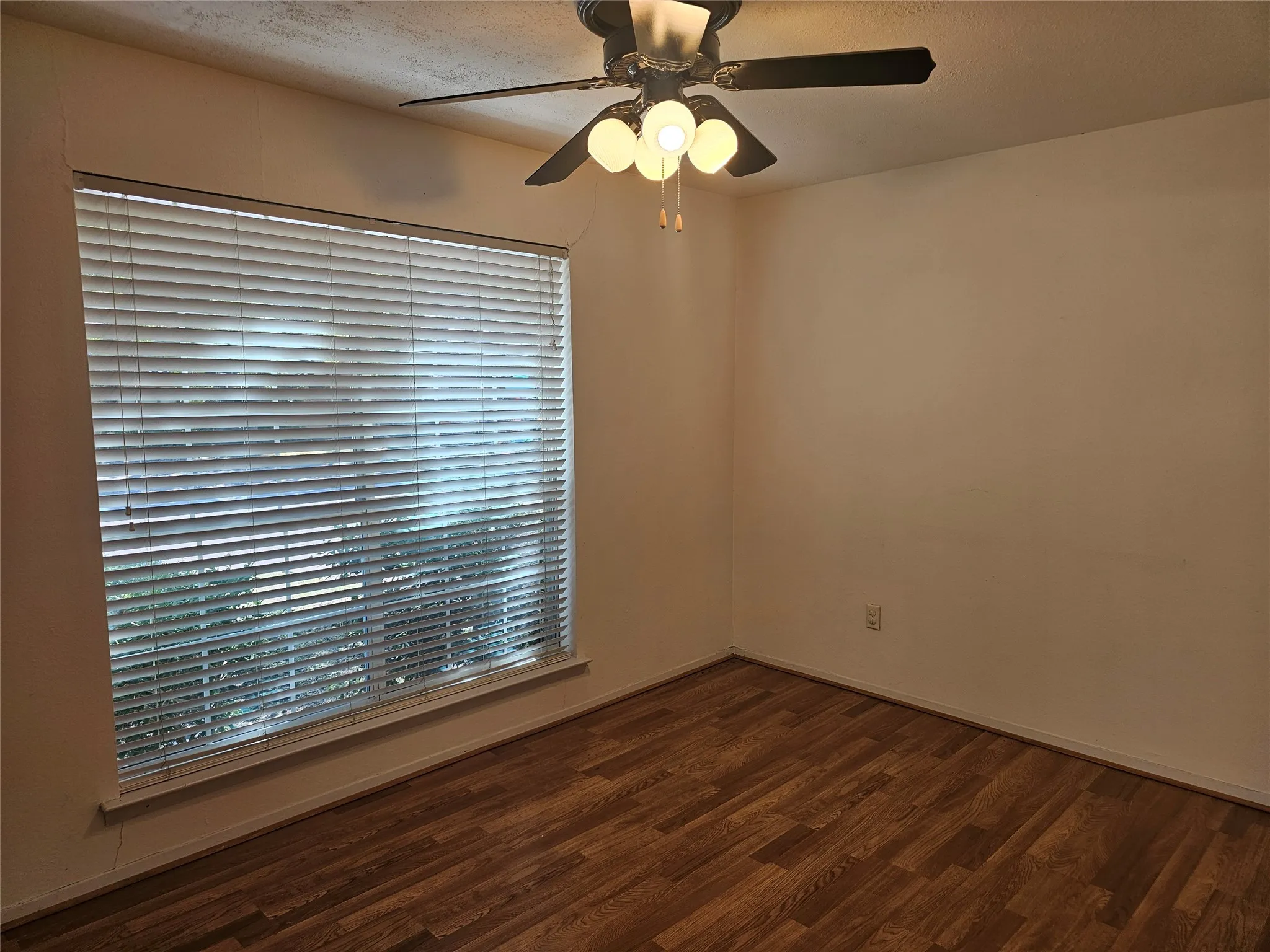 Single Family Residence For Rent in Dallas County , 7016 Briarmeadow Drive, Dallas, Texas 75230, 3 Bedroom, 2 Bathroom, 2 Garage spaces, 1,731 Sqft, built in 1965, mls#21376611, Real Estate Agent in Dallas, Homes For Rent in Dallas county, Homes For Rent in Dallas, Realtor in Dallas Texas, Real Estate Brokerage Independent Realty Texas, Luminita Cordes Realtor