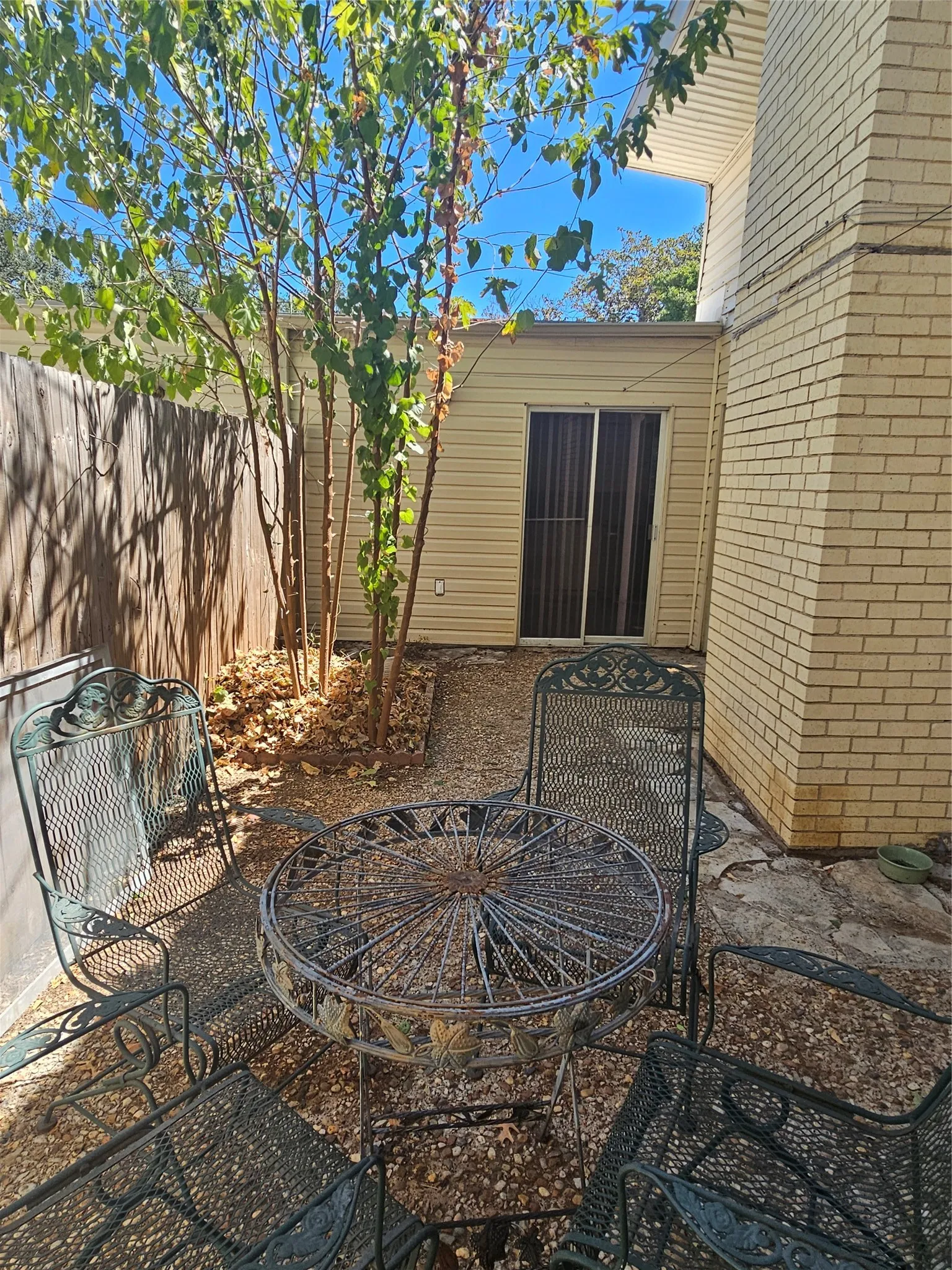 Single Family Residence For Rent in Dallas County , 7016 Briarmeadow Drive, Dallas, Texas 75230, 3 Bedroom, 2 Bathroom, 2 Garage spaces, 1,731 Sqft, built in 1965, mls#21376611, Real Estate Agent in Dallas, Homes For Rent in Dallas county, Homes For Rent in Dallas, Realtor in Dallas Texas, Real Estate Brokerage Independent Realty Texas, Luminita Cordes Realtor