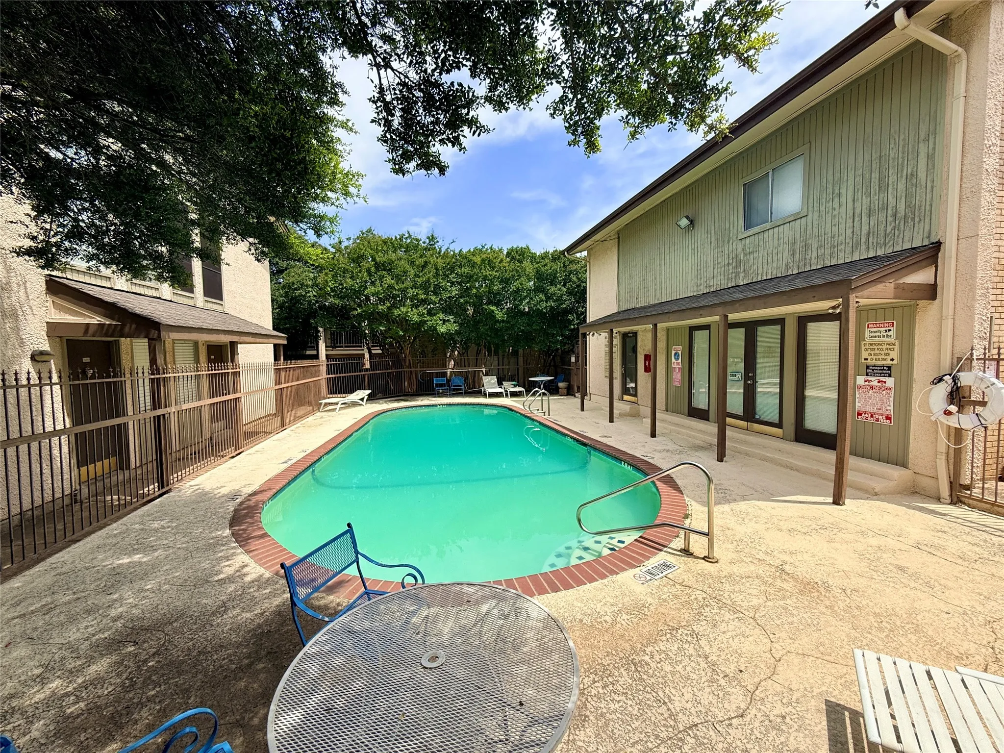 2 pools in the community