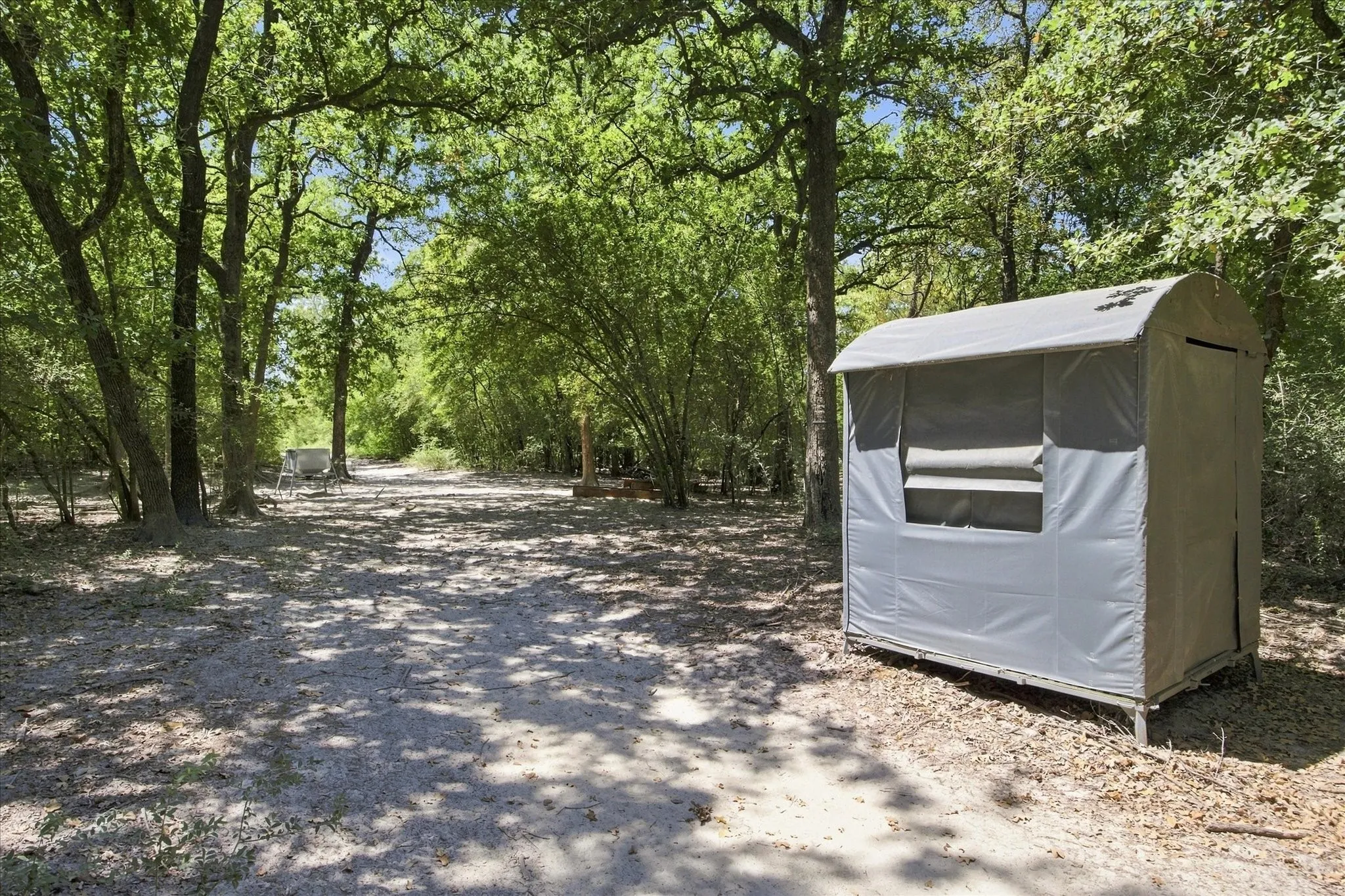 10-12 feeders with blinds