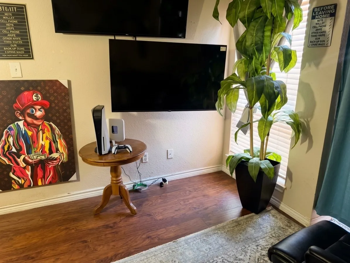 Condominium For Sale in Dallas County , 9805 Walnut Street C 308, Dallas, Texas 75243, 1 Bedroom, 1 Bathroom, Garage spaces, 423 Sqft, built in 1981, mls#21374841, Real Estate Agent in Dallas, Homes For Sale in Dallas county, Homes For Sale in Dallas, Realtor in Dallas Texas, Real Estate Brokerage Independent Realty Texas, Luminita Cordes Realtor