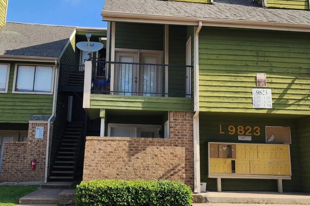 Condominium For Sale in Dallas County , 9805 Walnut Street C 308, Dallas, Texas 75243, 1 Bedroom, 1 Bathroom, Garage spaces, 423 Sqft, built in 1981, mls#21374841, Real Estate Agent in Dallas, Homes For Sale in Dallas county, Homes For Sale in Dallas, Realtor in Dallas Texas, Real Estate Brokerage Independent Realty Texas, Luminita Cordes Realtor