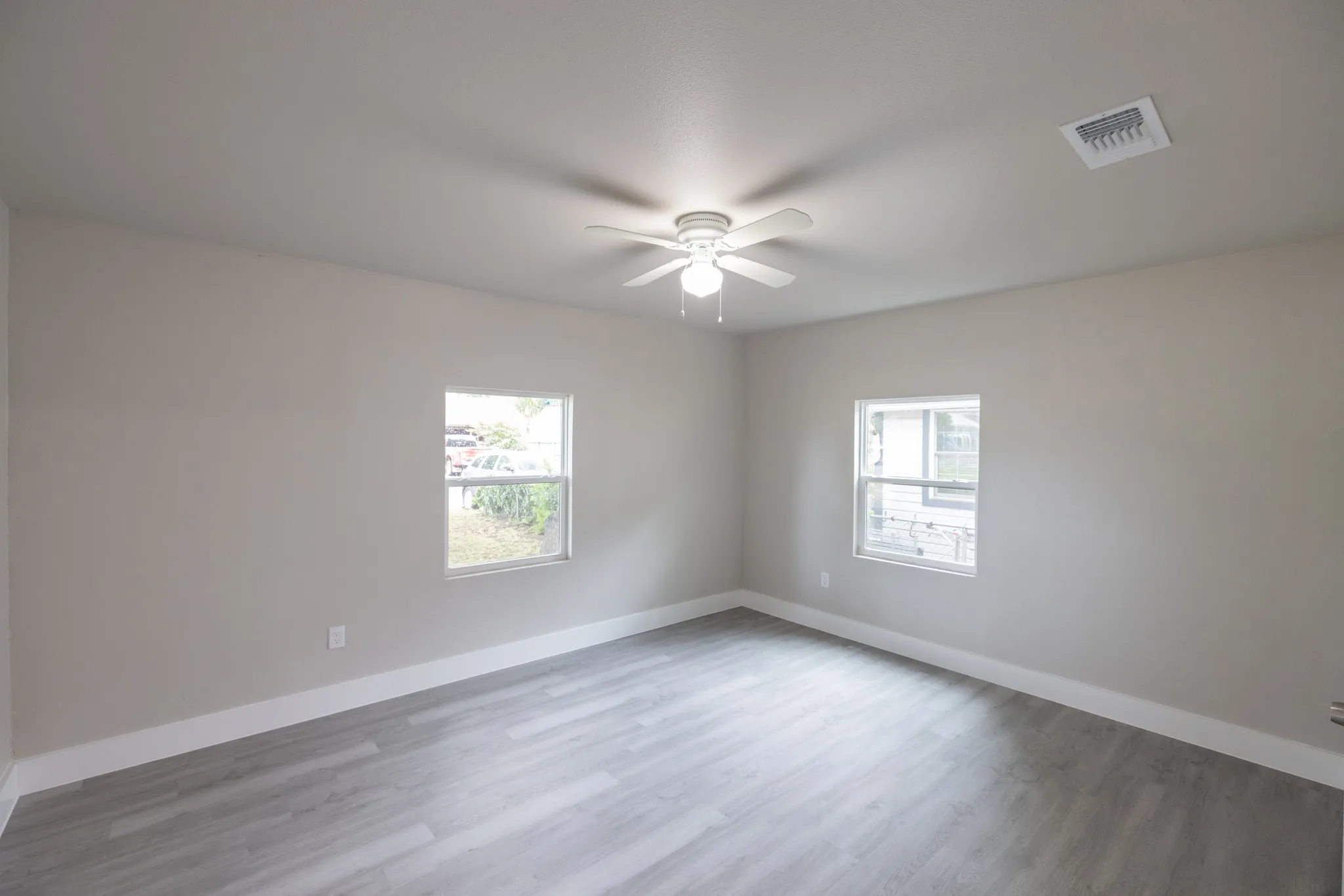 Single Family Residence For Sale in Taylor County , 1434 Lillius Street, Abilene, Texas 79603, 3 Bedroom, 1 Bathroom, Garage spaces, 994 Sqft, built in 1950, mls#21368900, Real Estate Agent in Abilene, Homes For Sale in Taylor county, Homes For Sale in Abilene, Realtor in Abilene Texas, Real Estate Brokerage Independent Realty Texas, Luminita Cordes Realtor